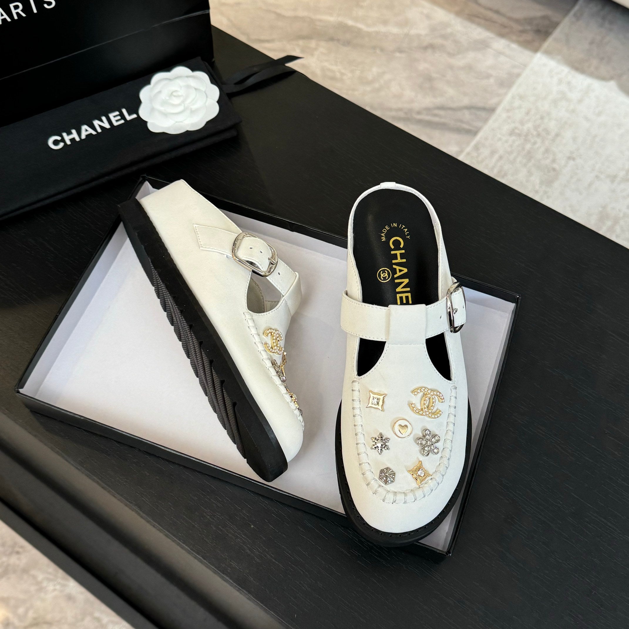 CC 25C Mule Sandal White Imported Cowhide 212943