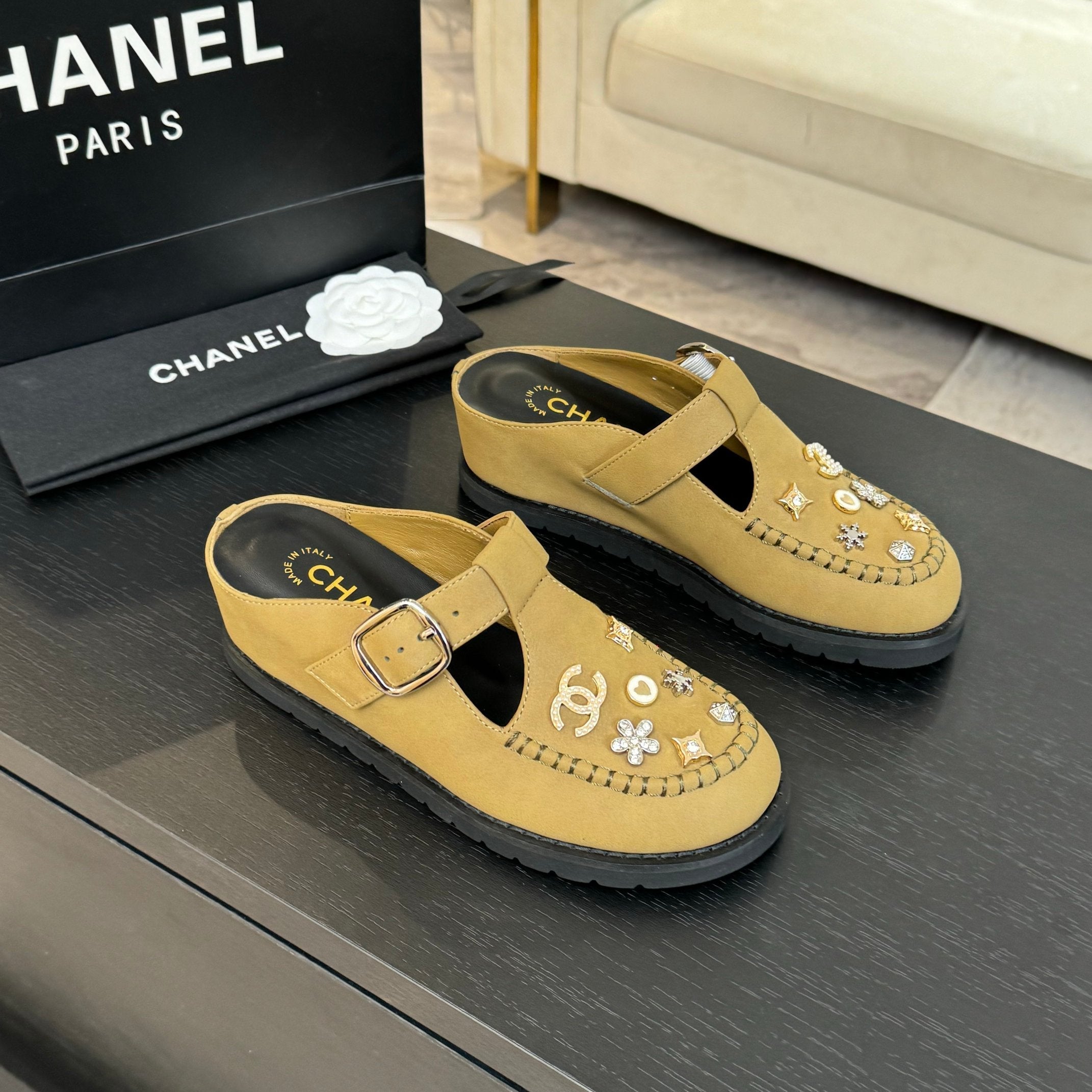 CC 25C Mule Sandal Dried Moss  Imported Cowhide 212945