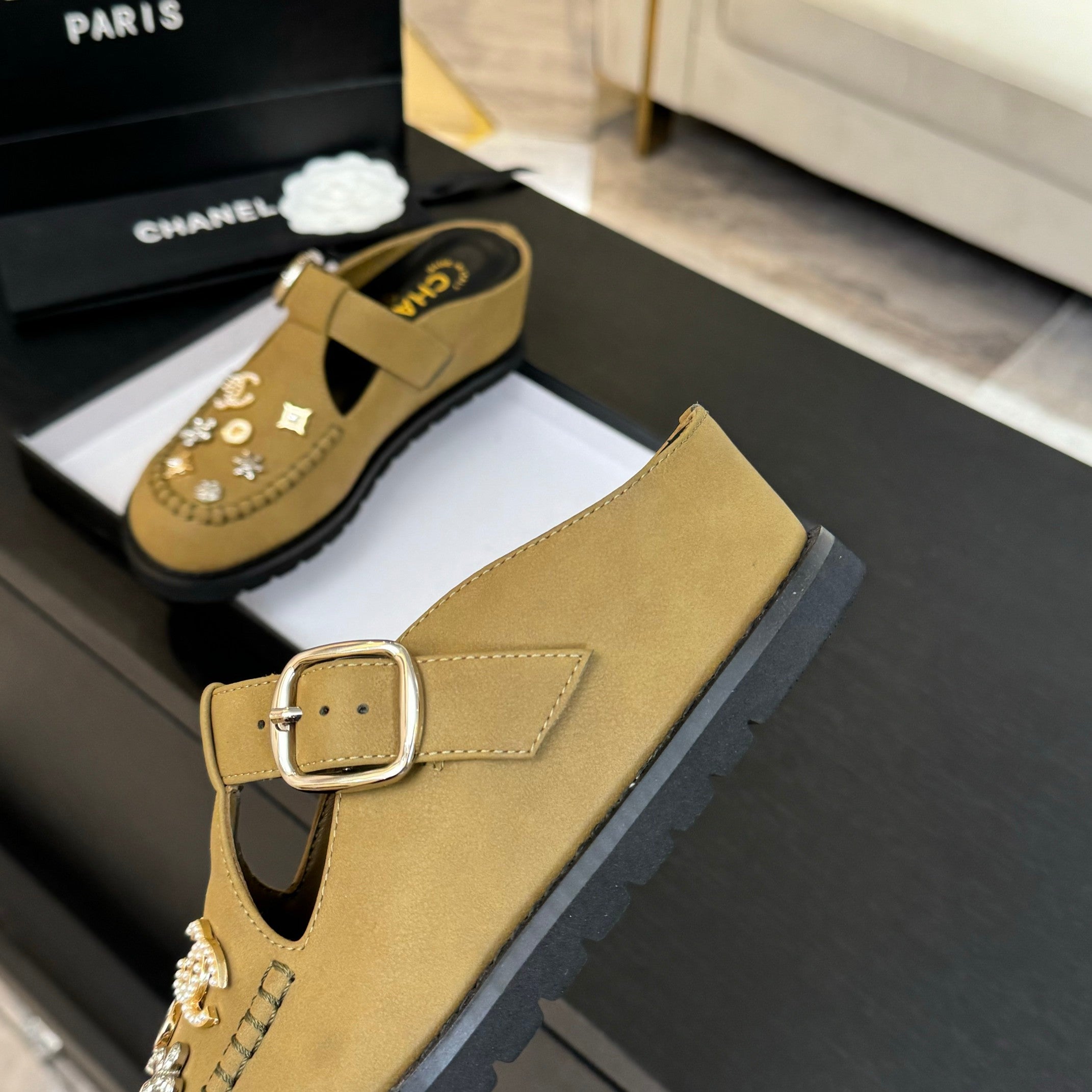 CC 25C Mule Sandal Dried Moss  Imported Cowhide 212945