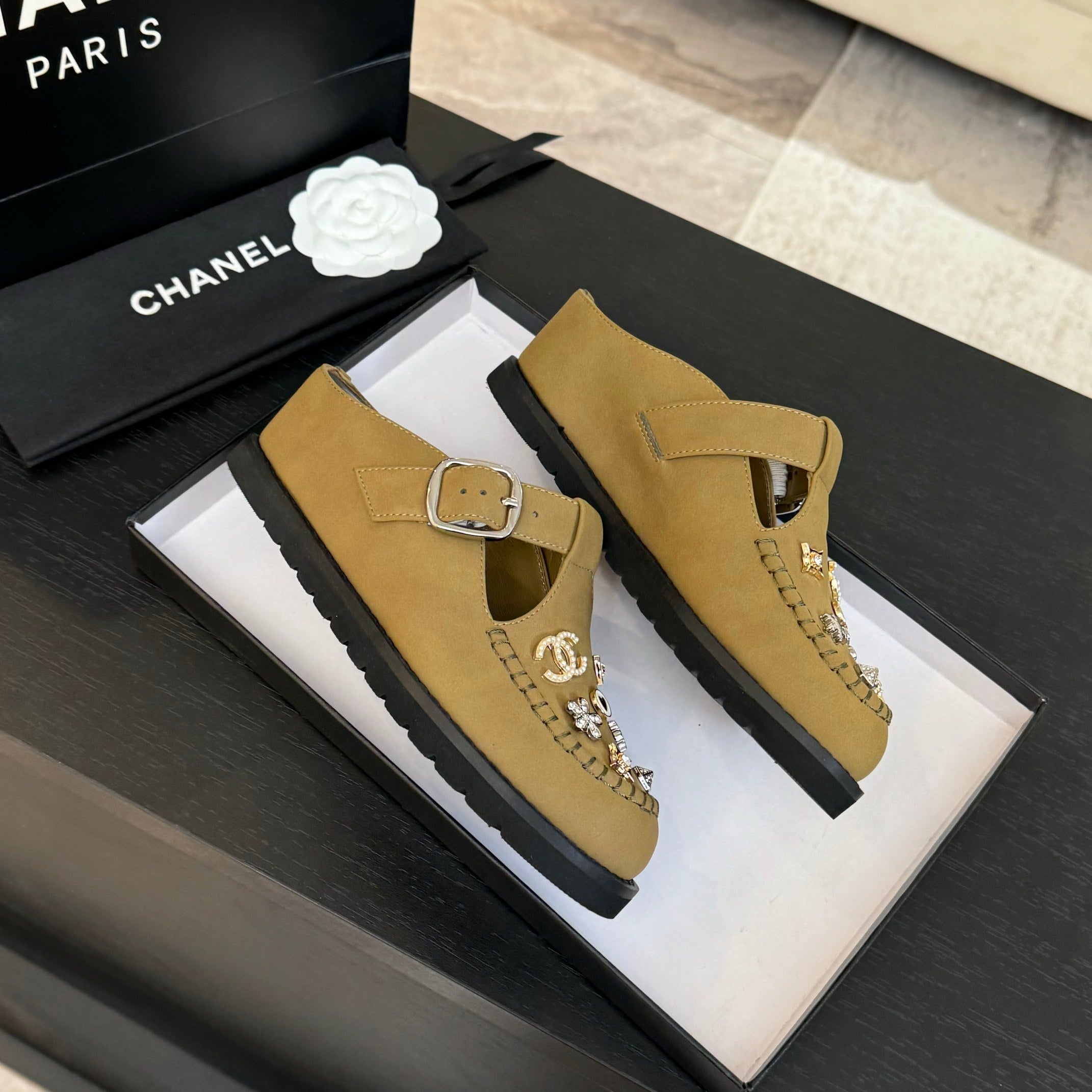 CC 25C Mule Sandal Dried Moss  Imported Cowhide 212945