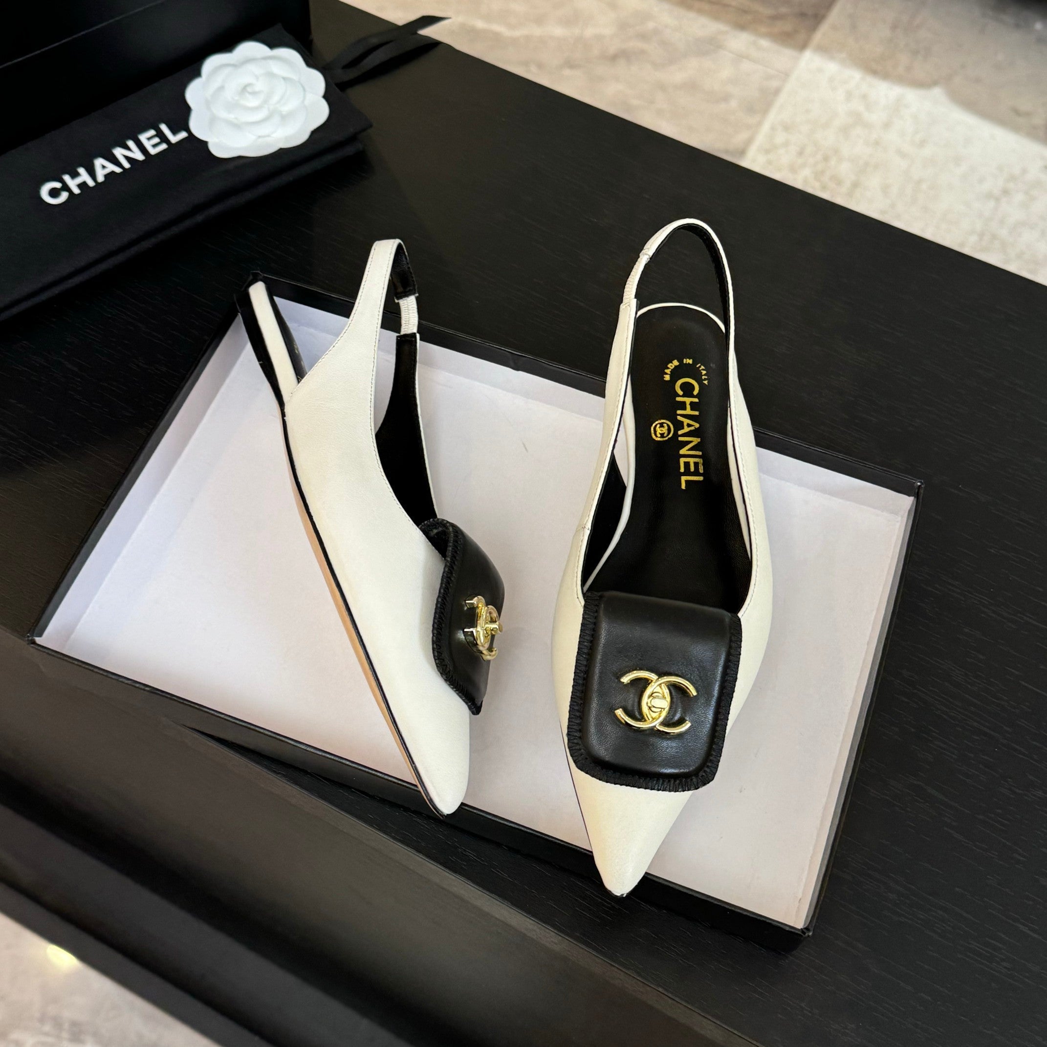 CC 25C Slingback Flat White Genuine sheepskin 212950