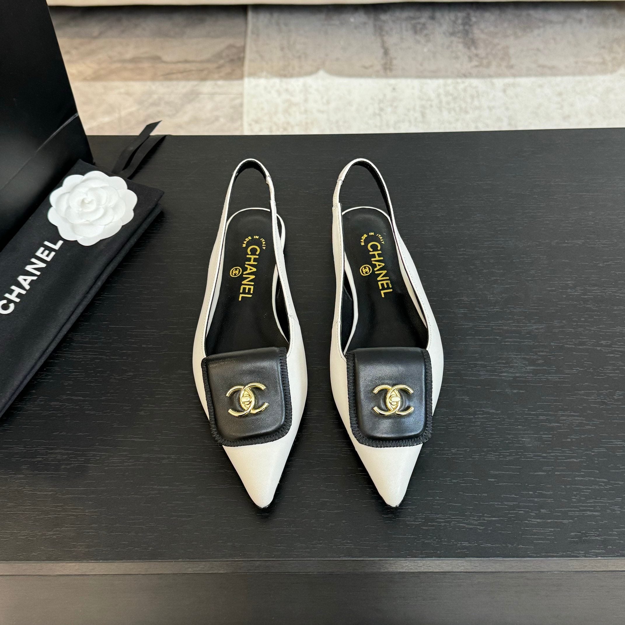 CC 25C Slingback Flat White Genuine sheepskin 212950