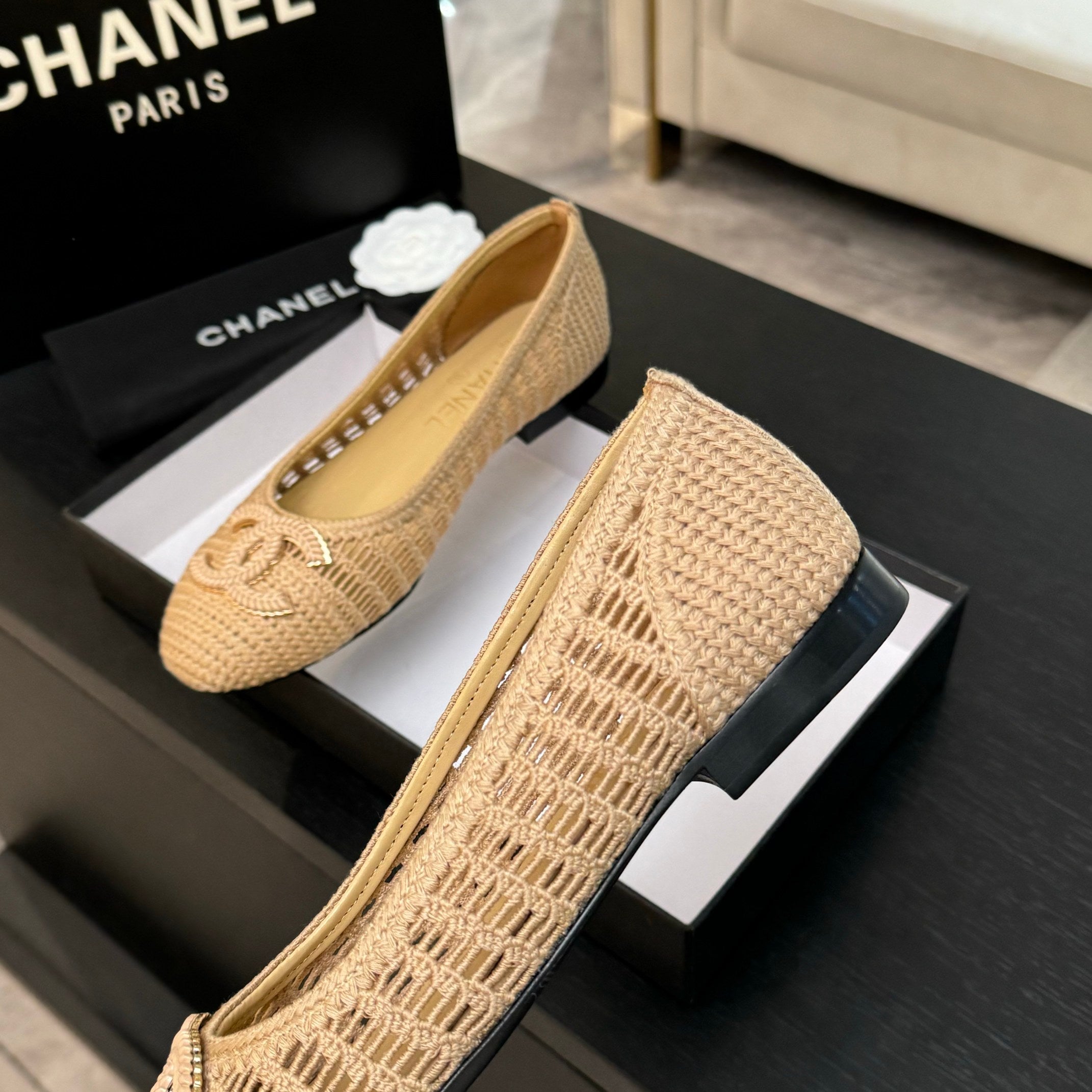 CC 25P Ballet Flat Beige Raffia Large Logo