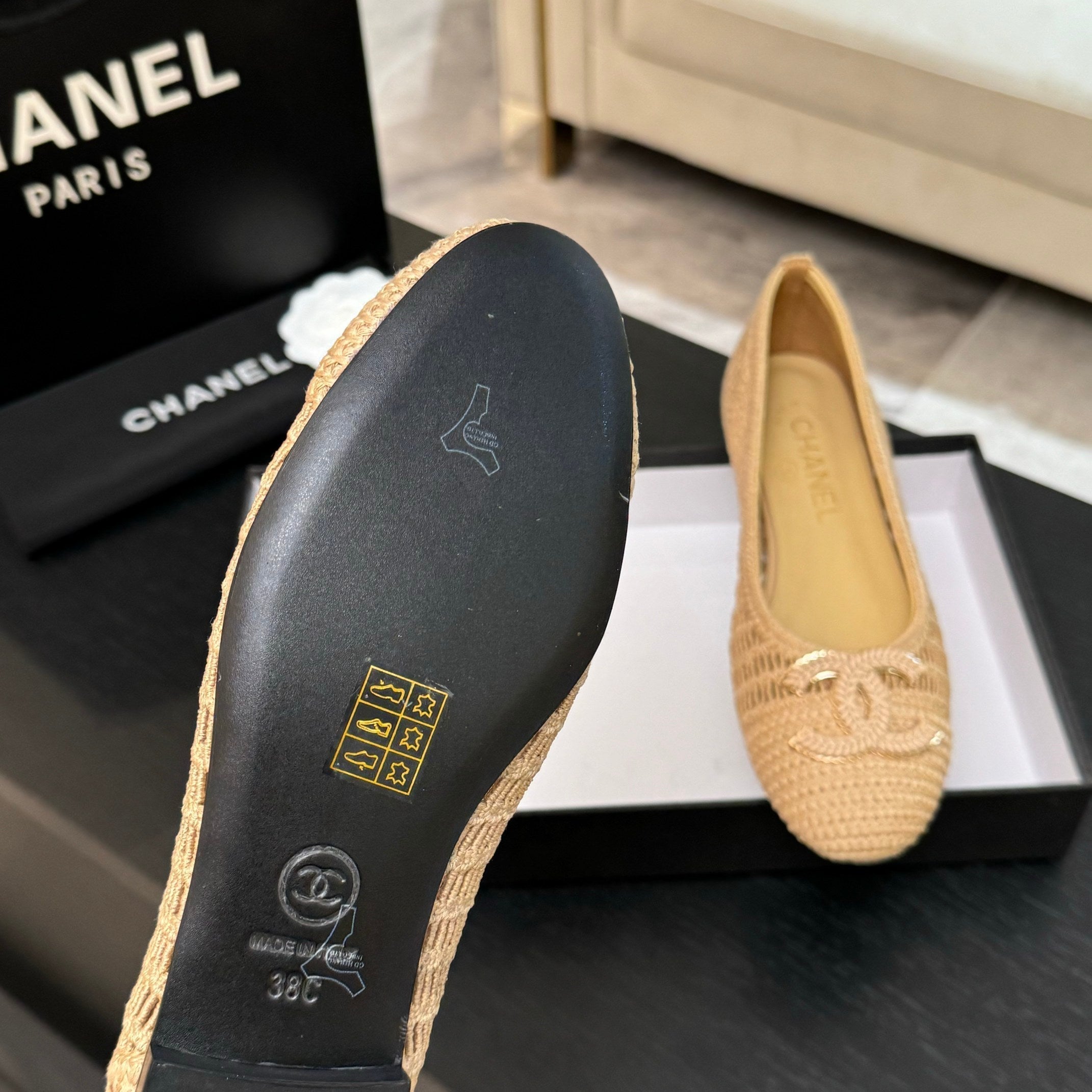 CC 25P Ballet Flat Beige Raffia Large Logo