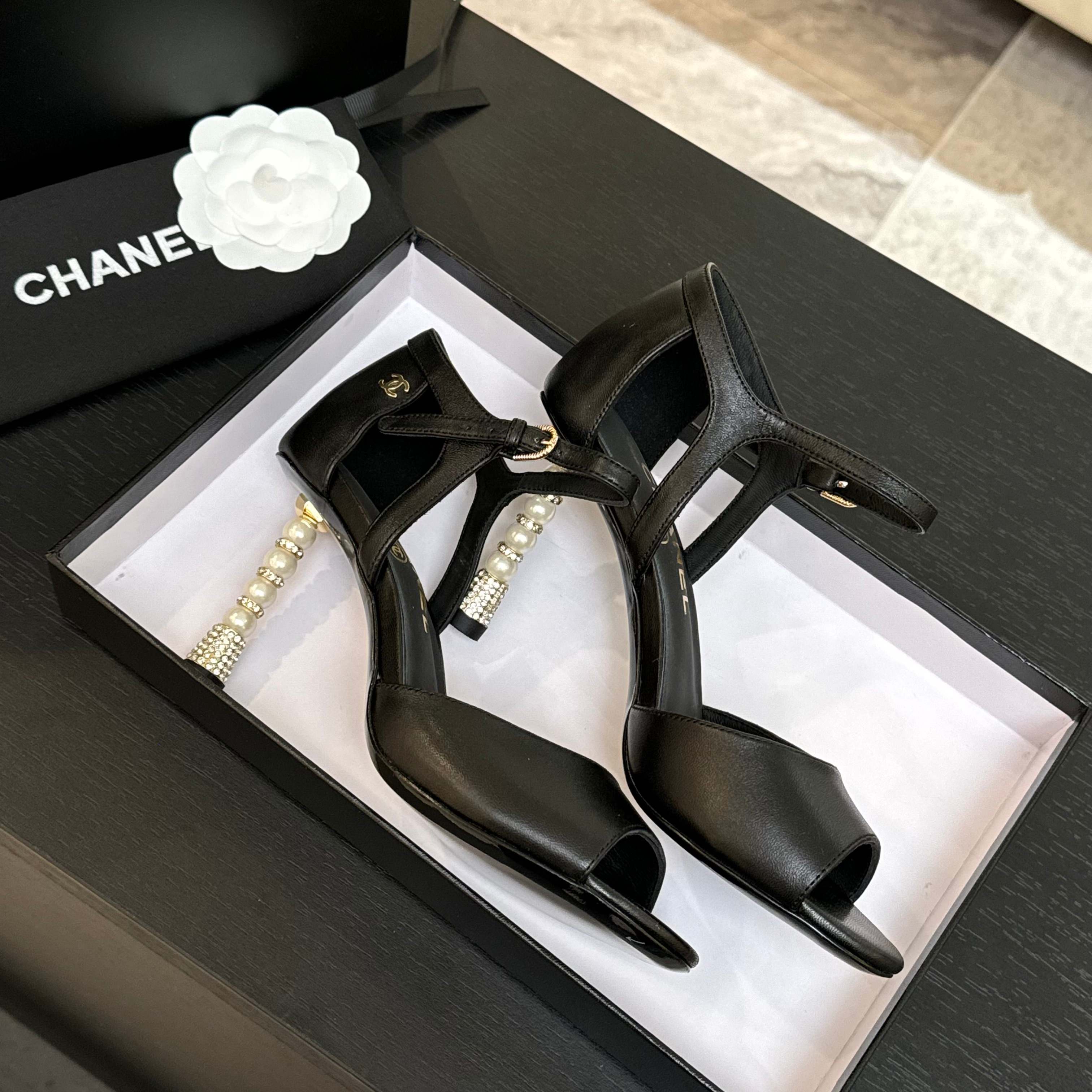 CC 25S Sandal Heel 85mm Black Calfskin