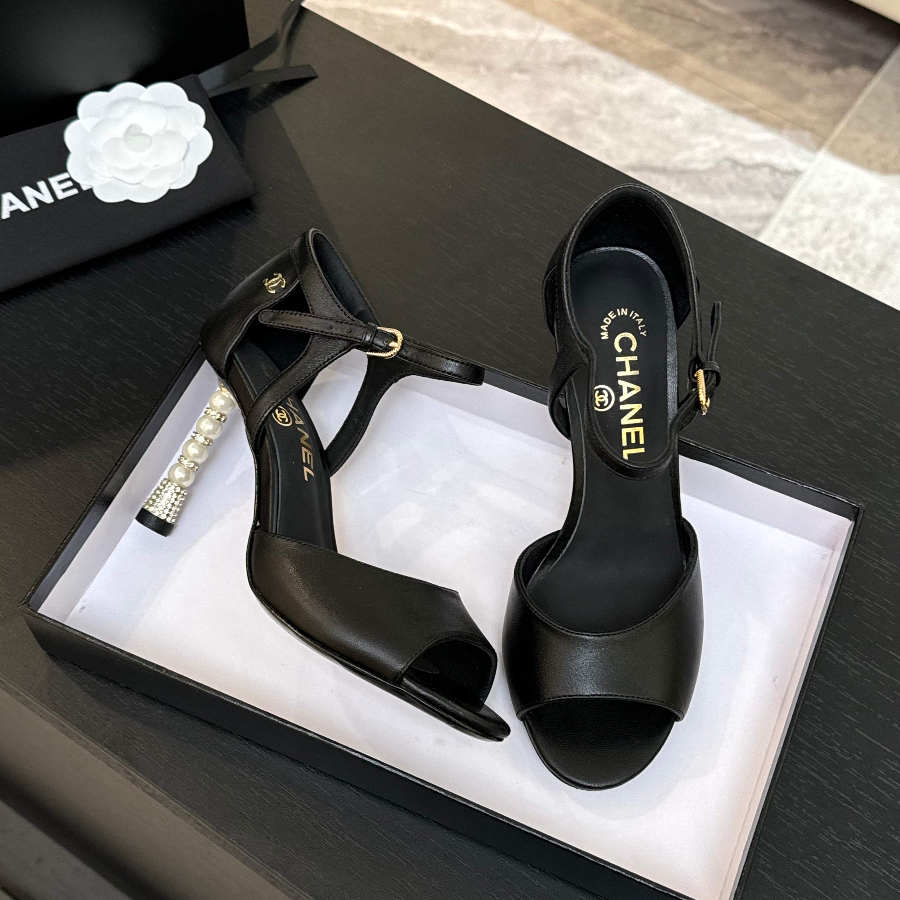 CC 25S Sandal Heel 85mm Black Calfskin