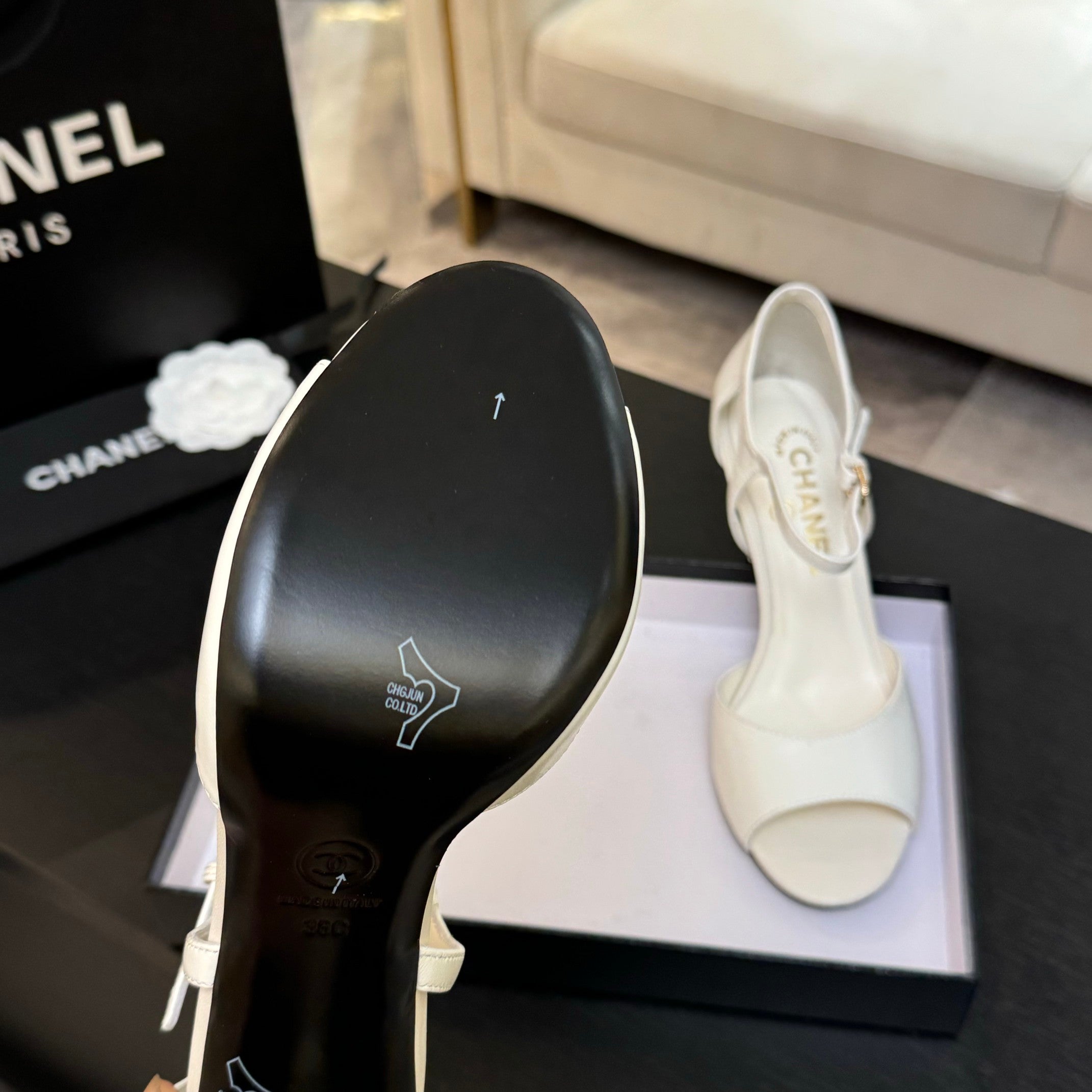 CC 25S Sandal Heel 85mm White Calfskin