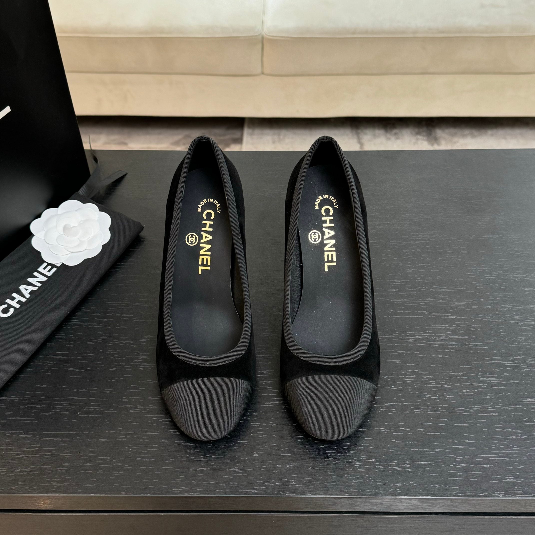 CC 25S Pump 85mm Black Suede Grosgrain