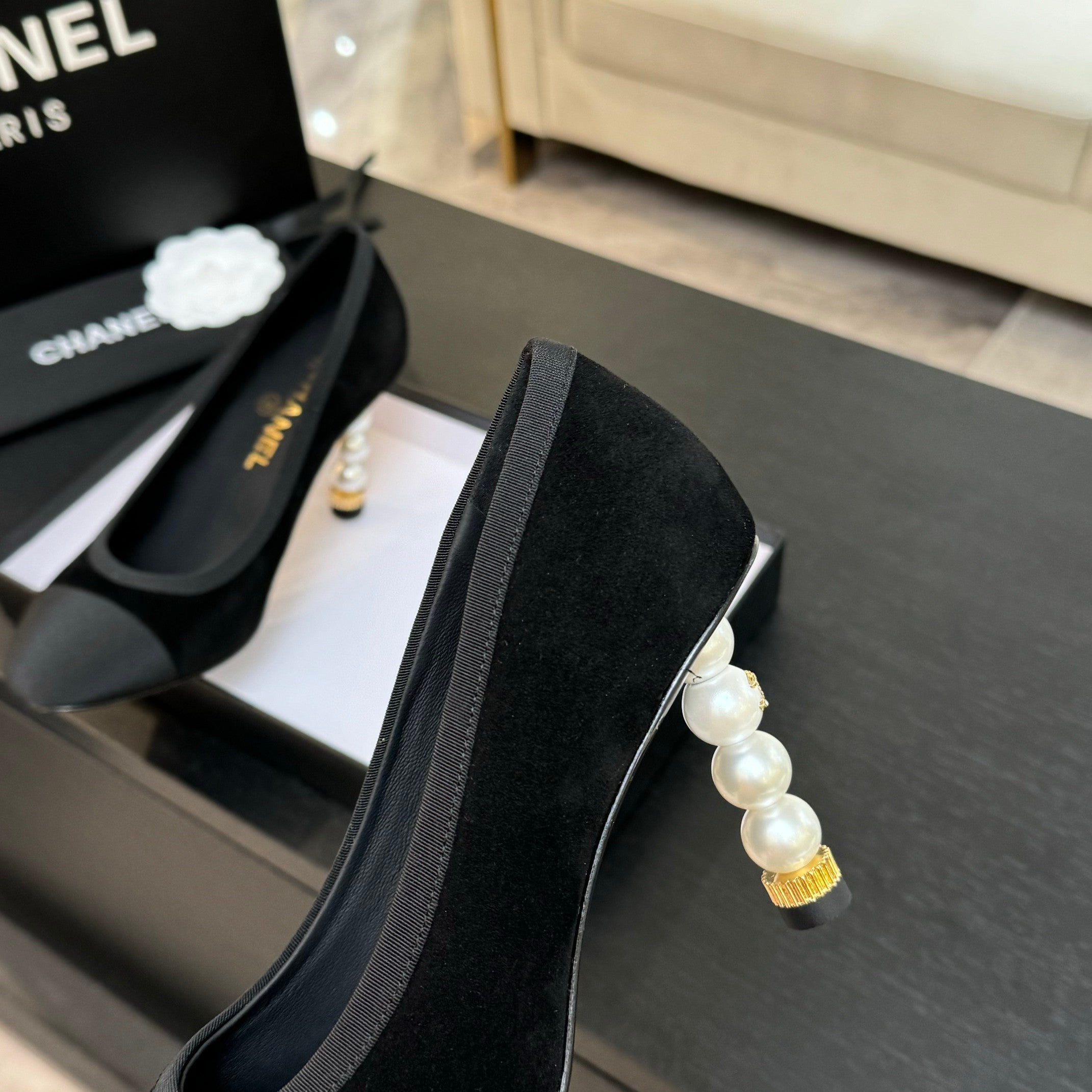 CC 25S Pump 85mm Black Suede Grosgrain