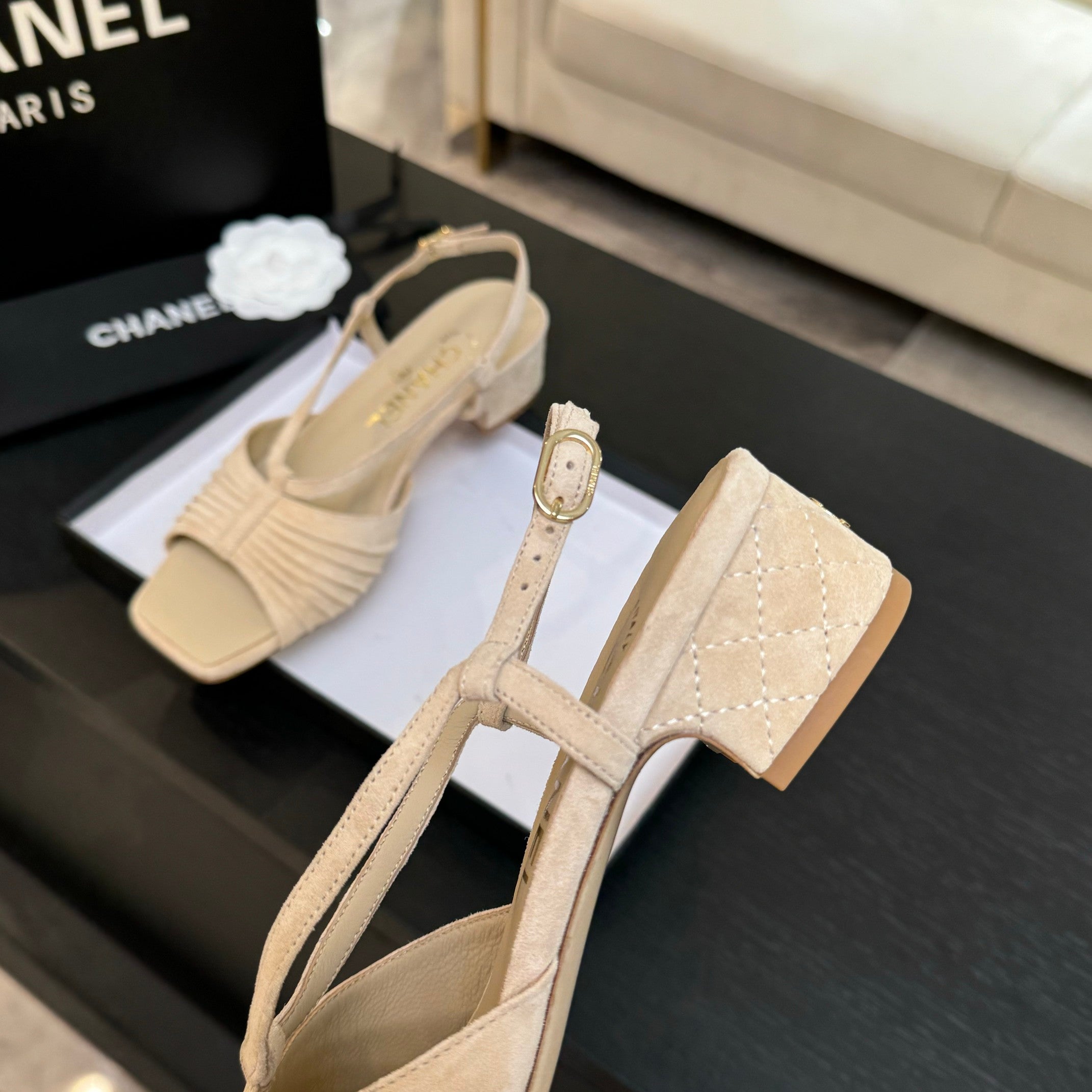 CC 25S Sandal Heel 50mm Beige Suede Kidskin