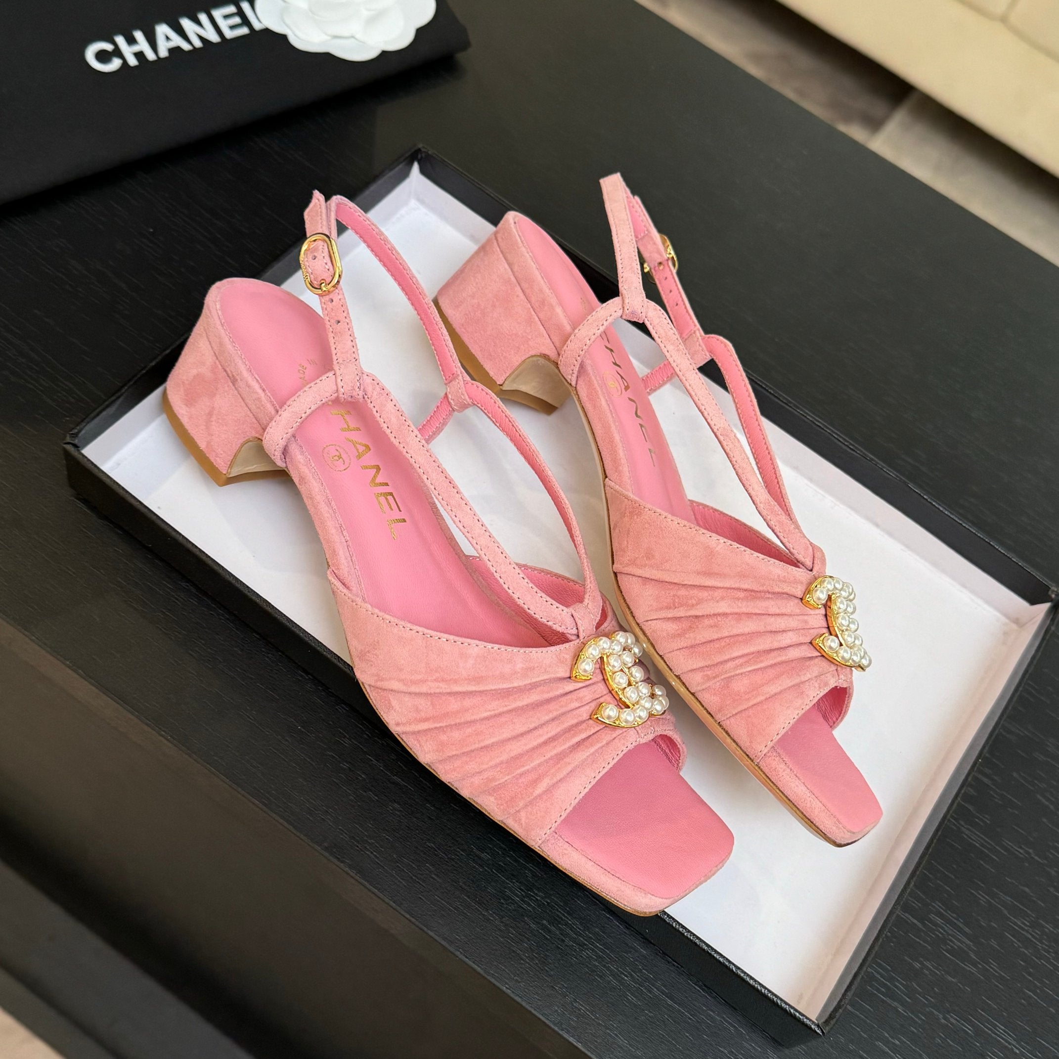 CC 25S Sandal Heel 50mm Pink Suede Kidskin Pearl Logo