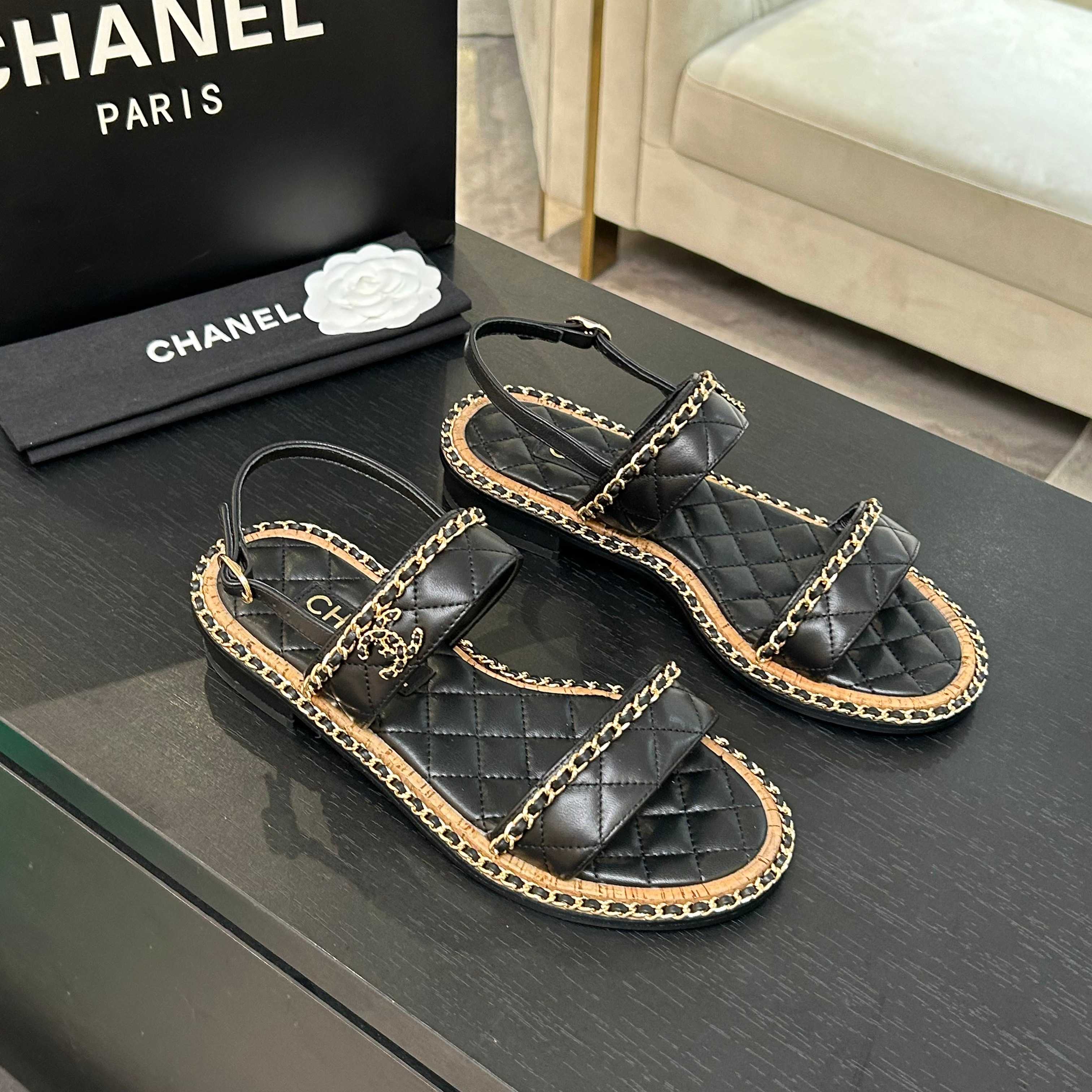 CC 25K sandal leather chain calfskin