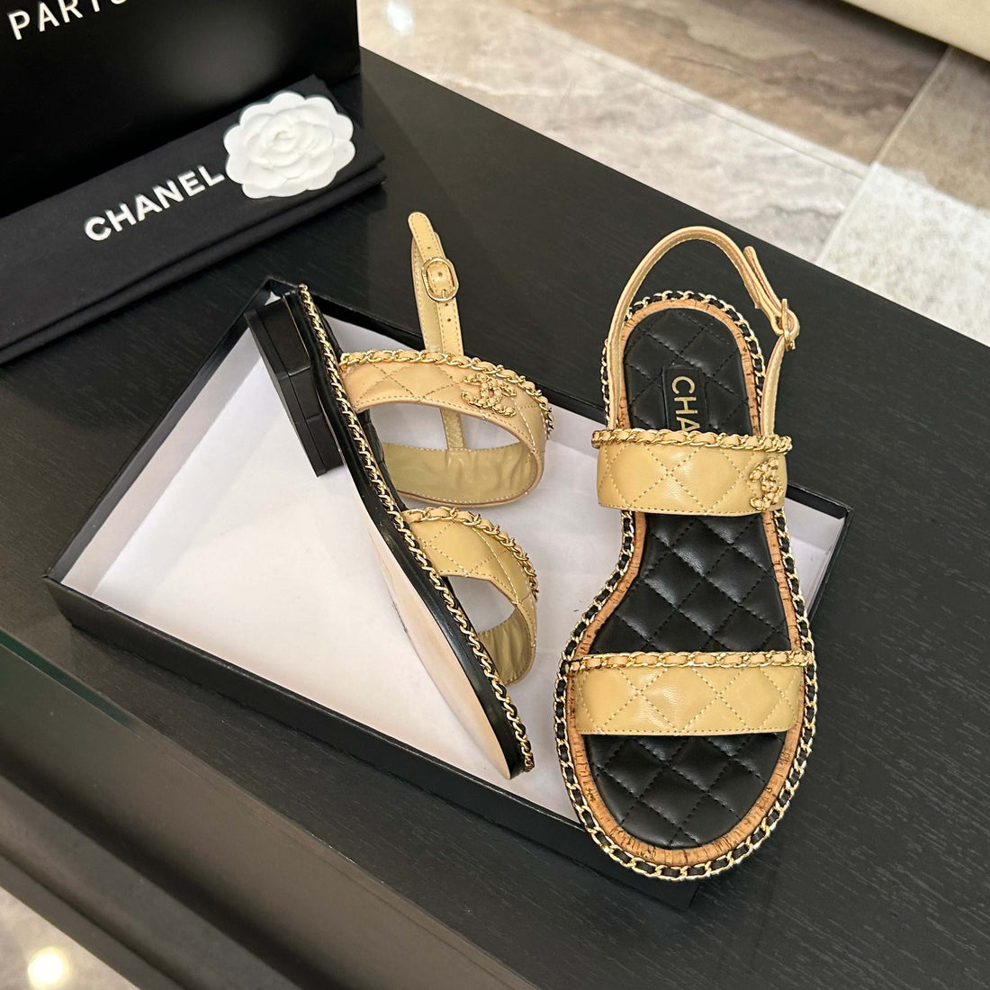 CC 25K sandal leather chain calfskin