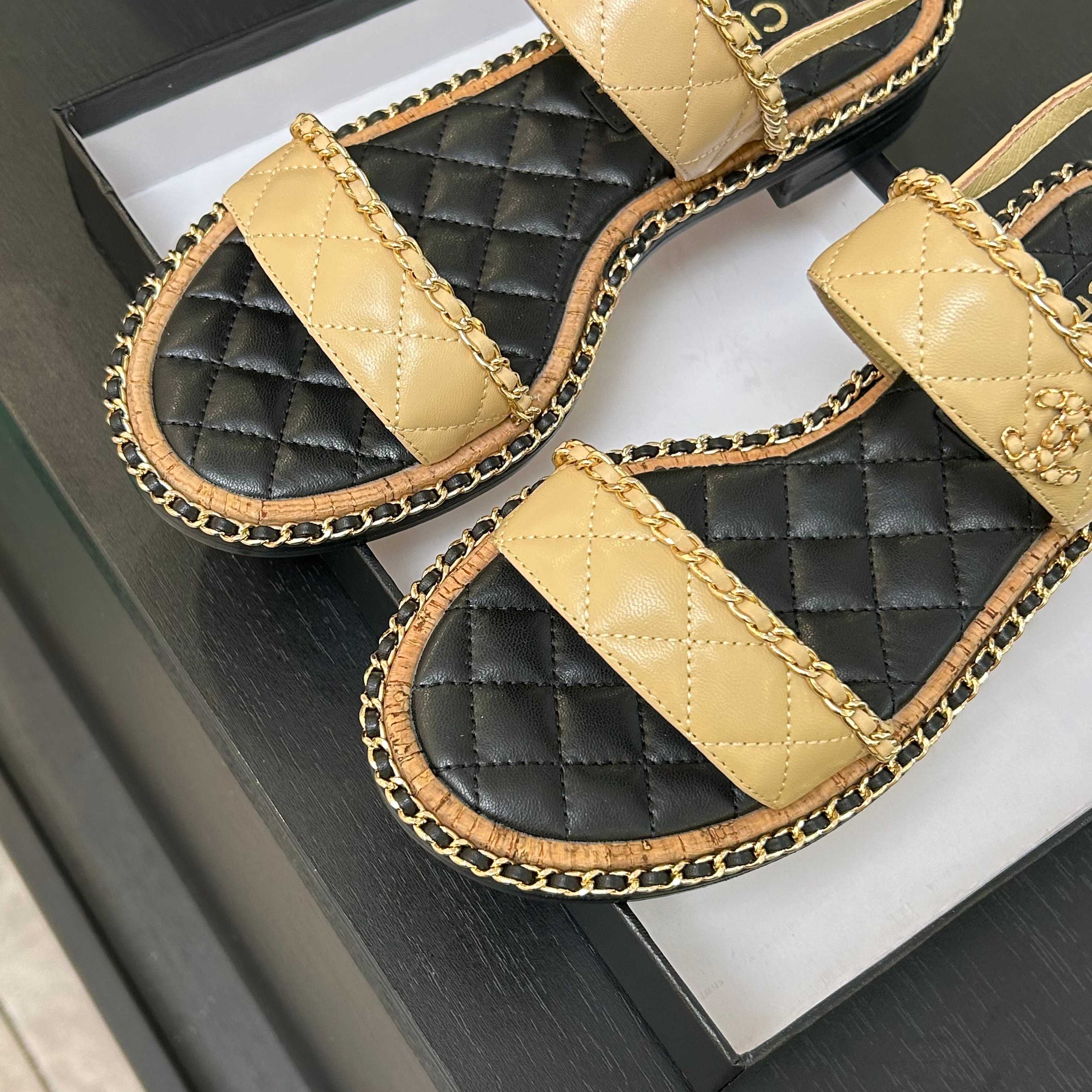 CC 25K sandal leather chain calfskin