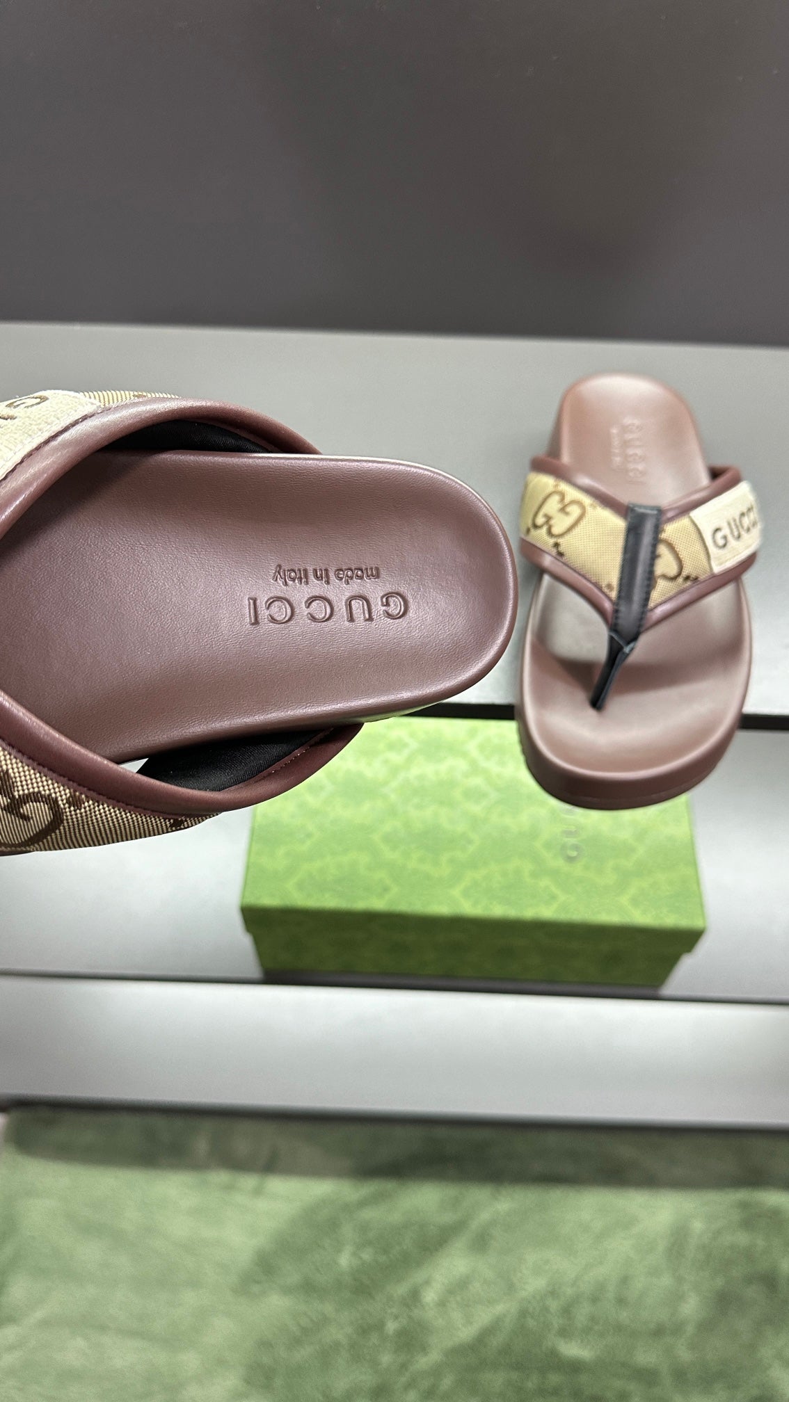 GG Men's Thong Sandals Brown Polyester Leather 547251