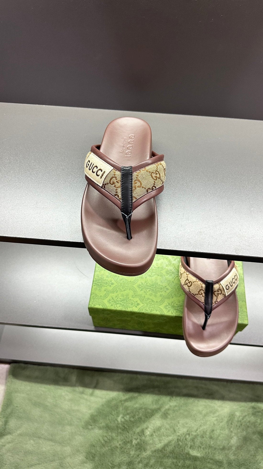 GG Men's Thong Sandals Brown Polyester Leather 547249