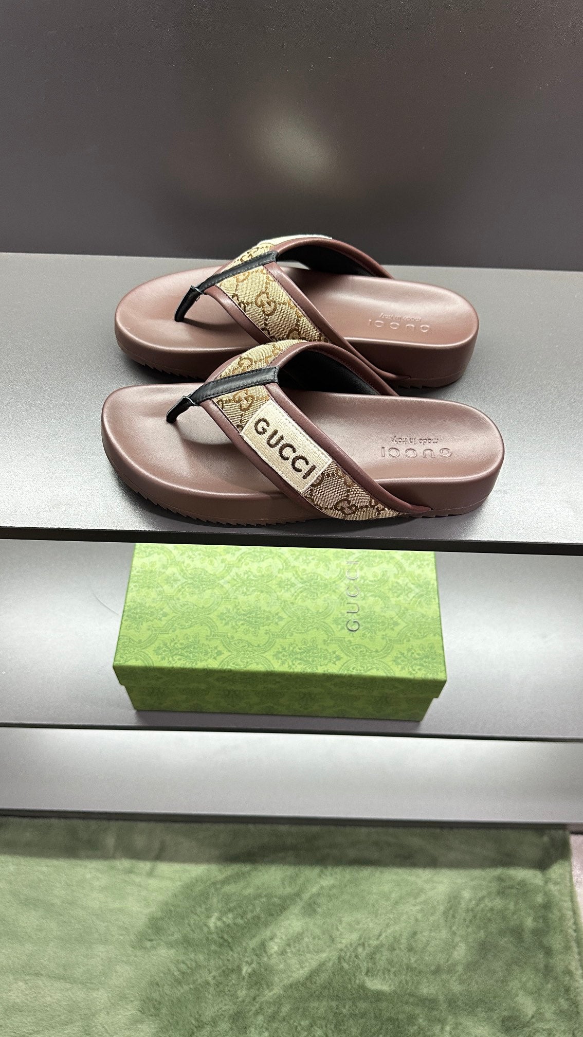 GG Men's Thong Sandals Brown Polyester Leather 547249