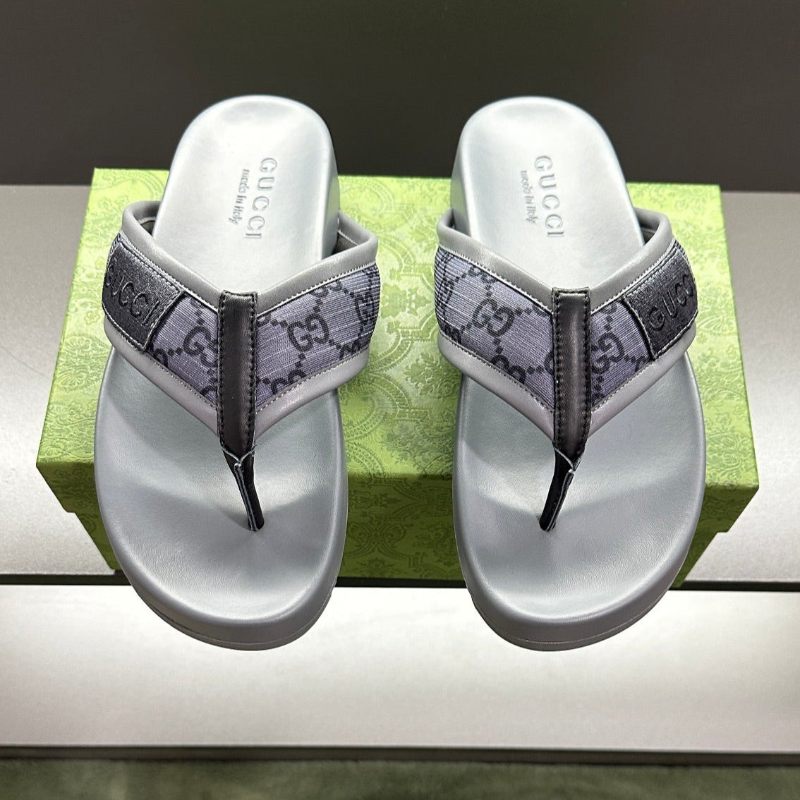 GG Men's Thong Sandals Purple Grey Polyester Leather 547243