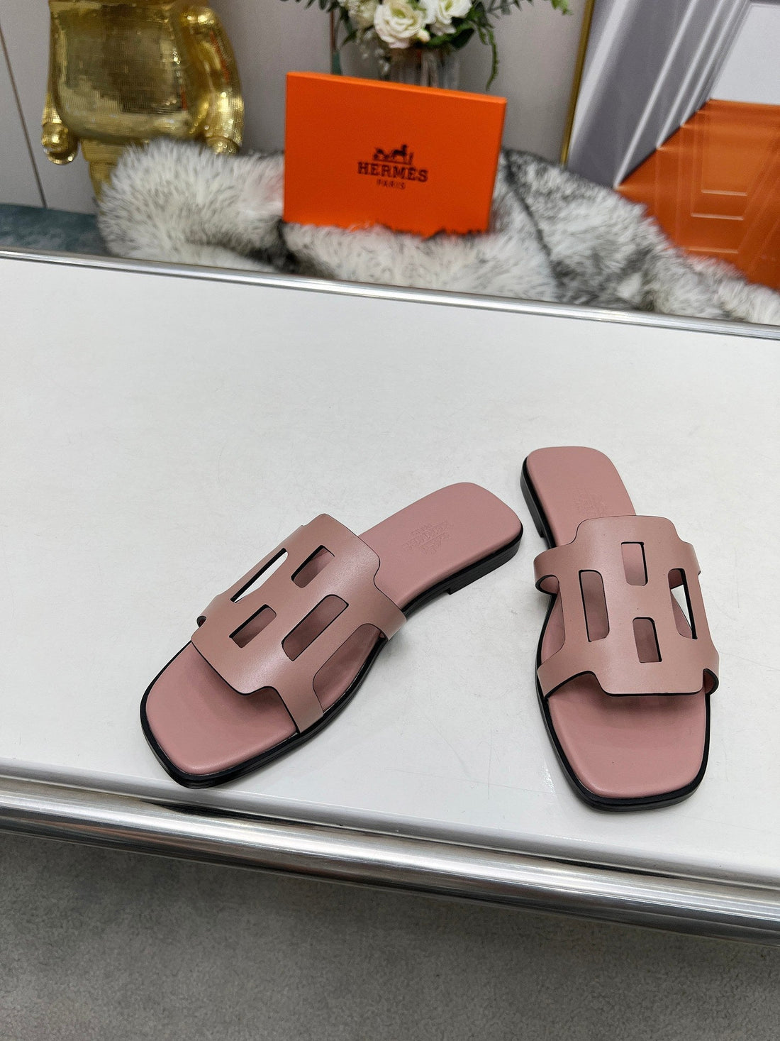 FLATFORM SANDAL LIGHT PINK CALFSKIN