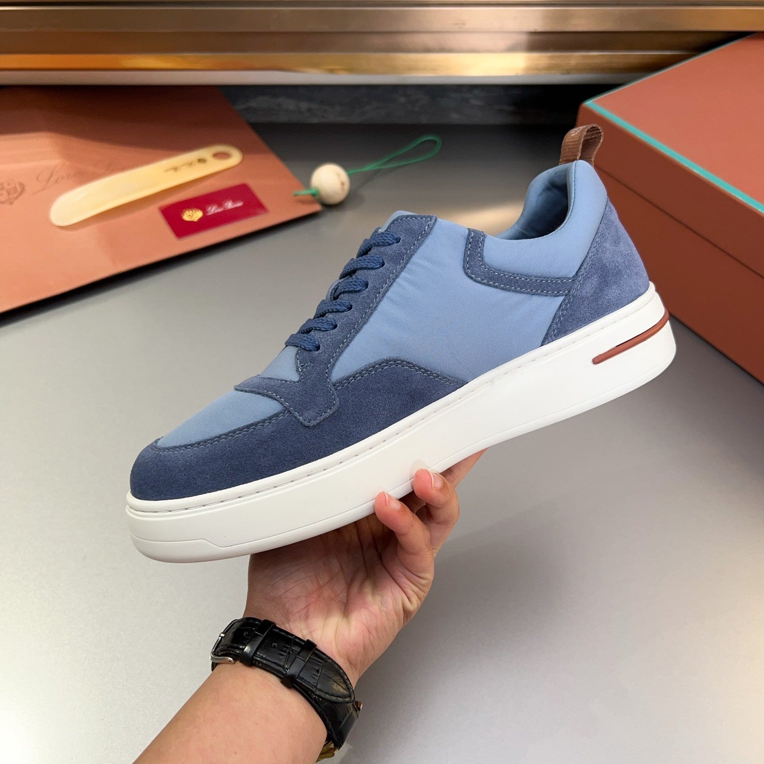 LP NEWPORT WALK SNEAKERS SKY SUEDE