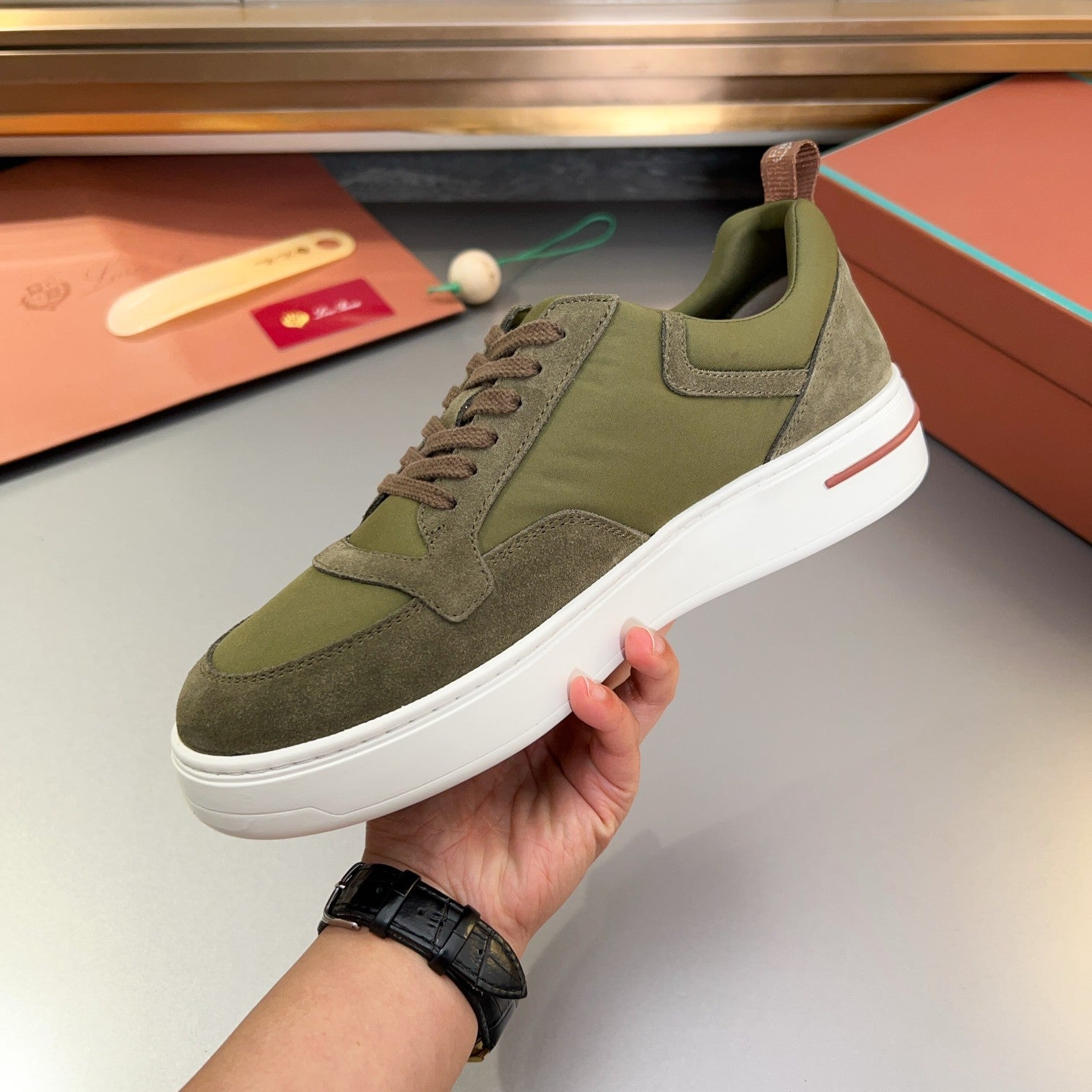 LP NEWPORT WALK SNEAKERS OLIVE SUEDE