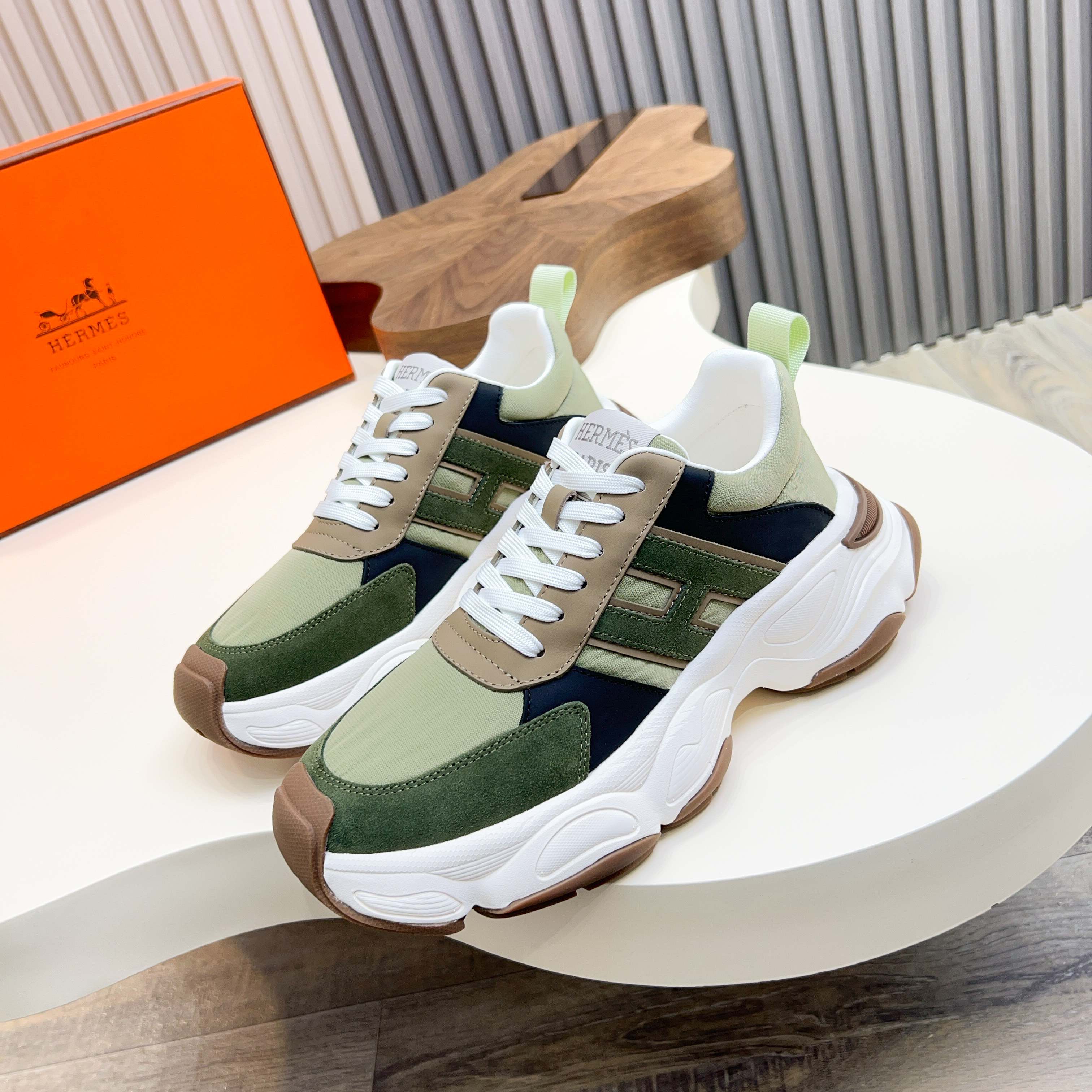 HM Men's Sneaker Green Calfskin Suede 601278