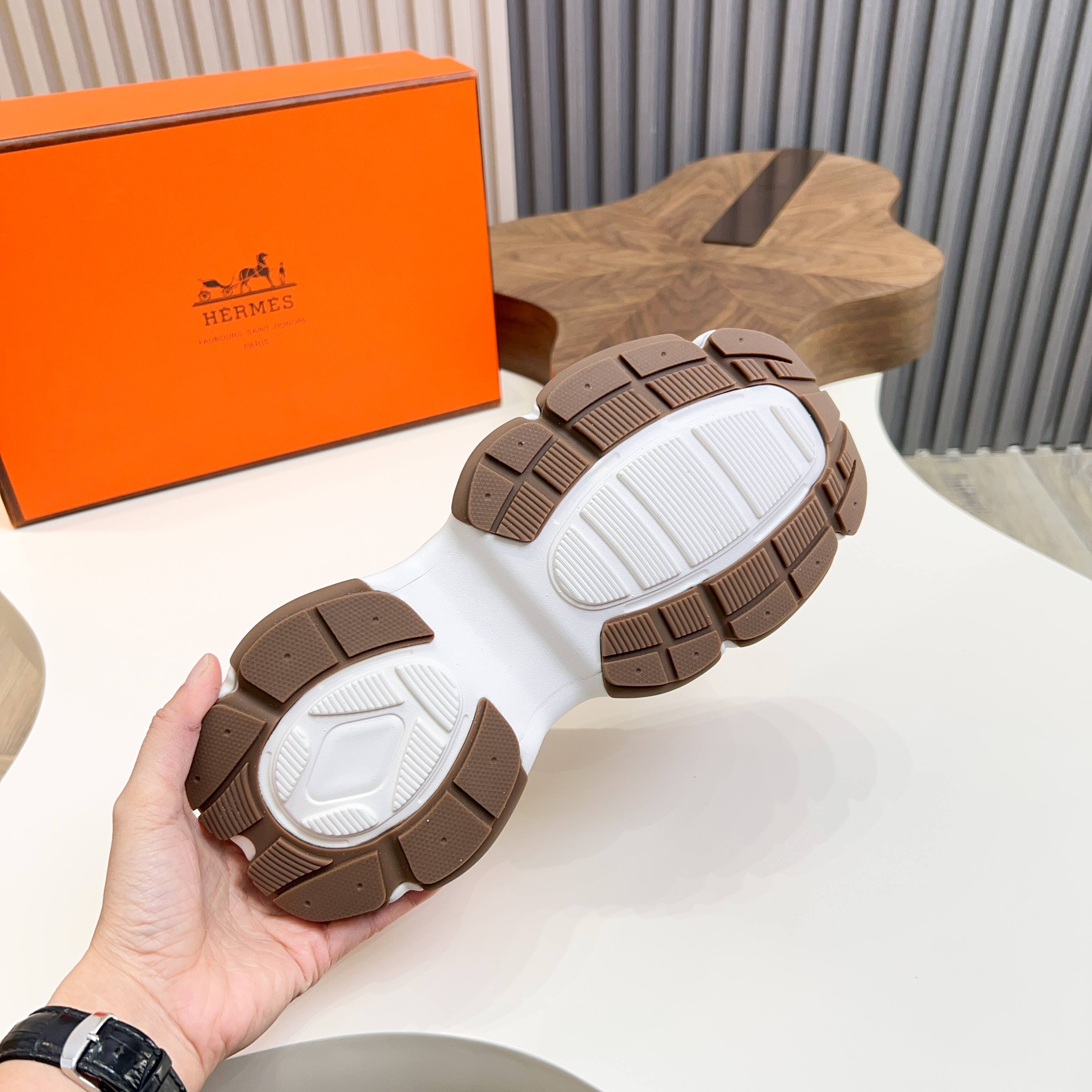 HM Men's Sneaker Beige Calfskin Suede 601279