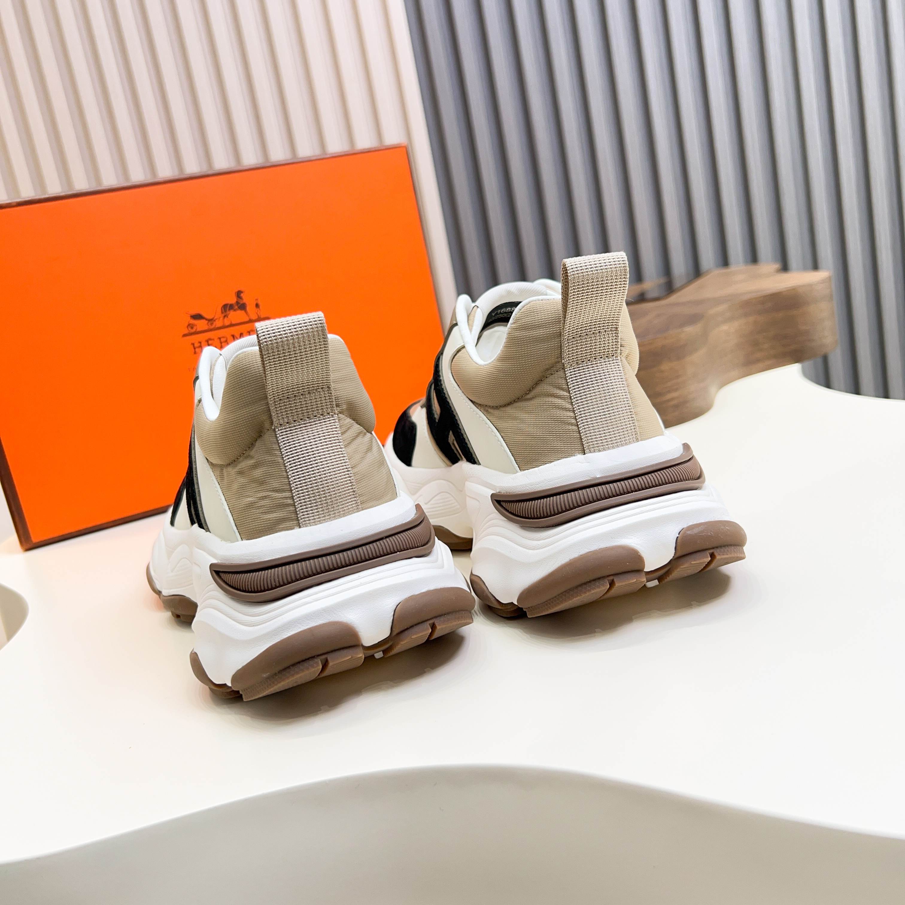 HM Men's Sneaker Beige Calfskin Suede 601279