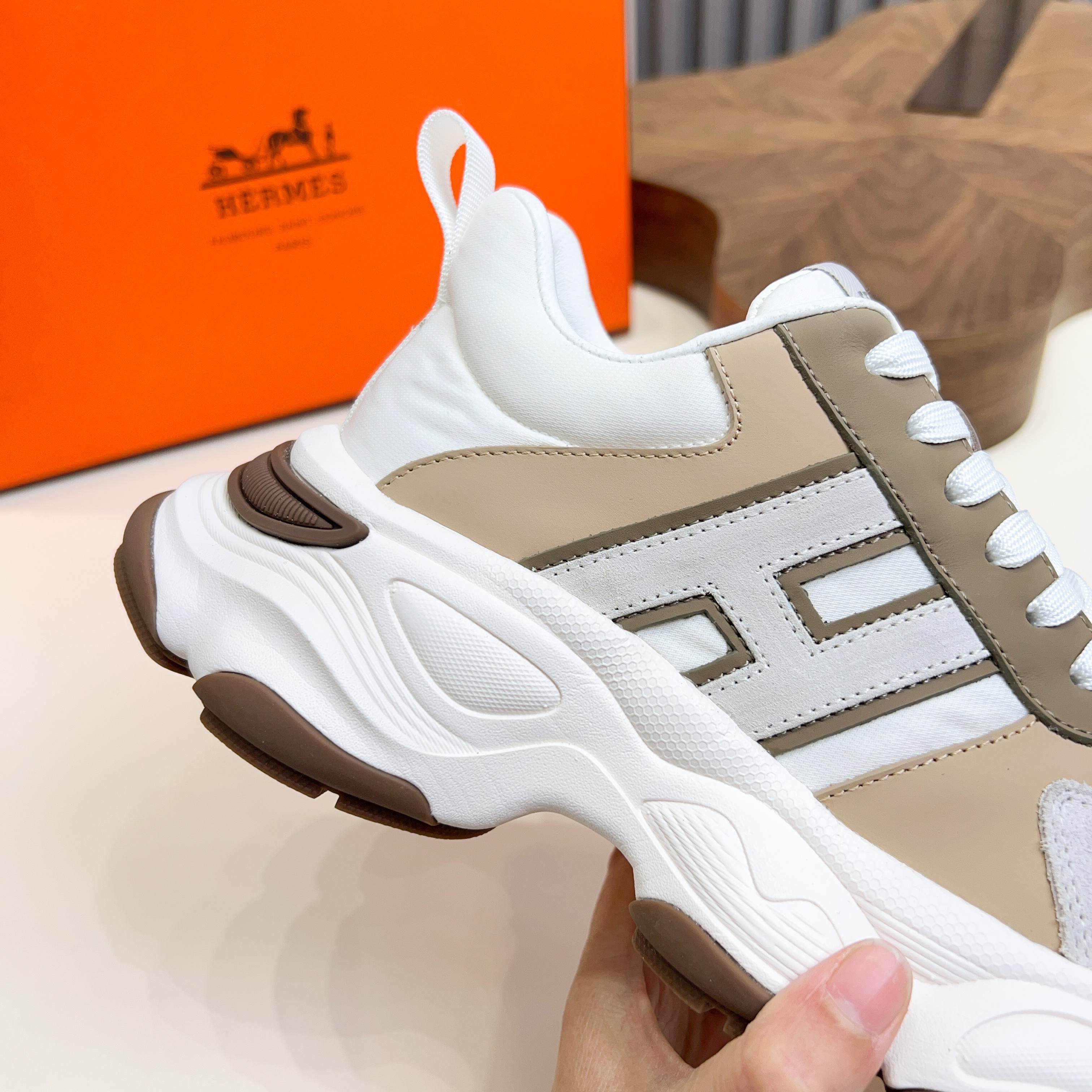 HM Men's Sneaker White Calfskin Suede 601281