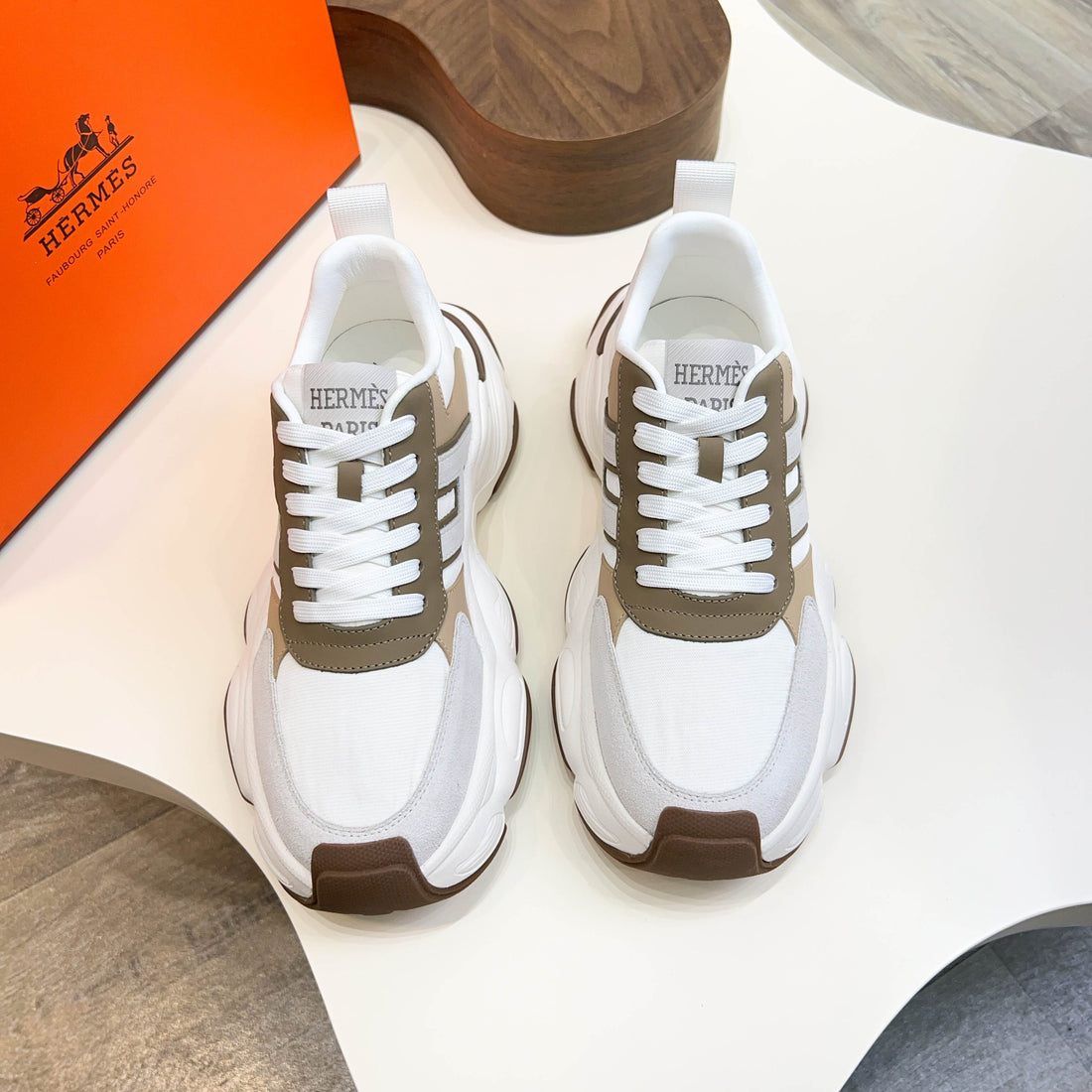 HM Men's Sneaker White Calfskin Suede 601281