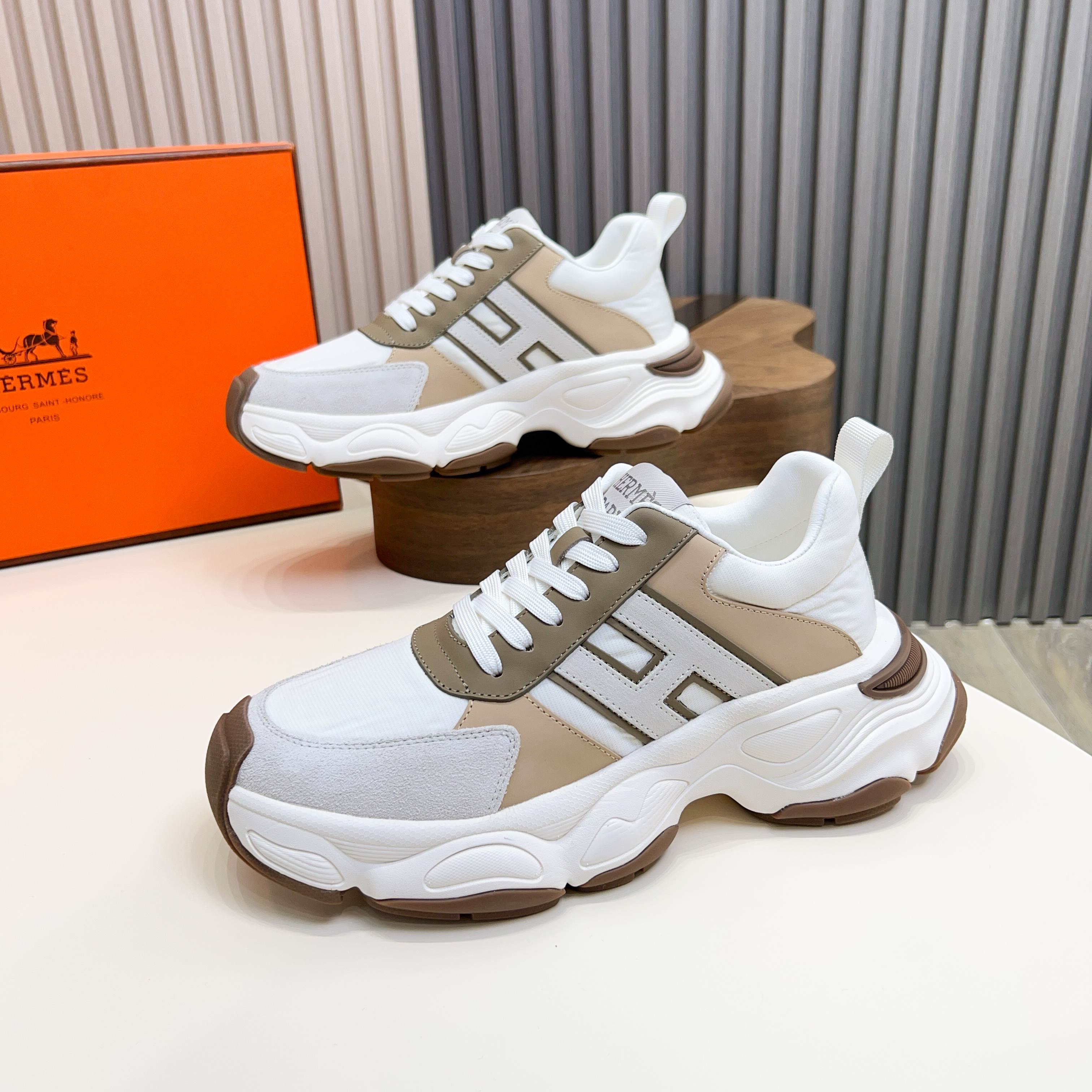 HM Men's Sneaker White Calfskin Suede 601281