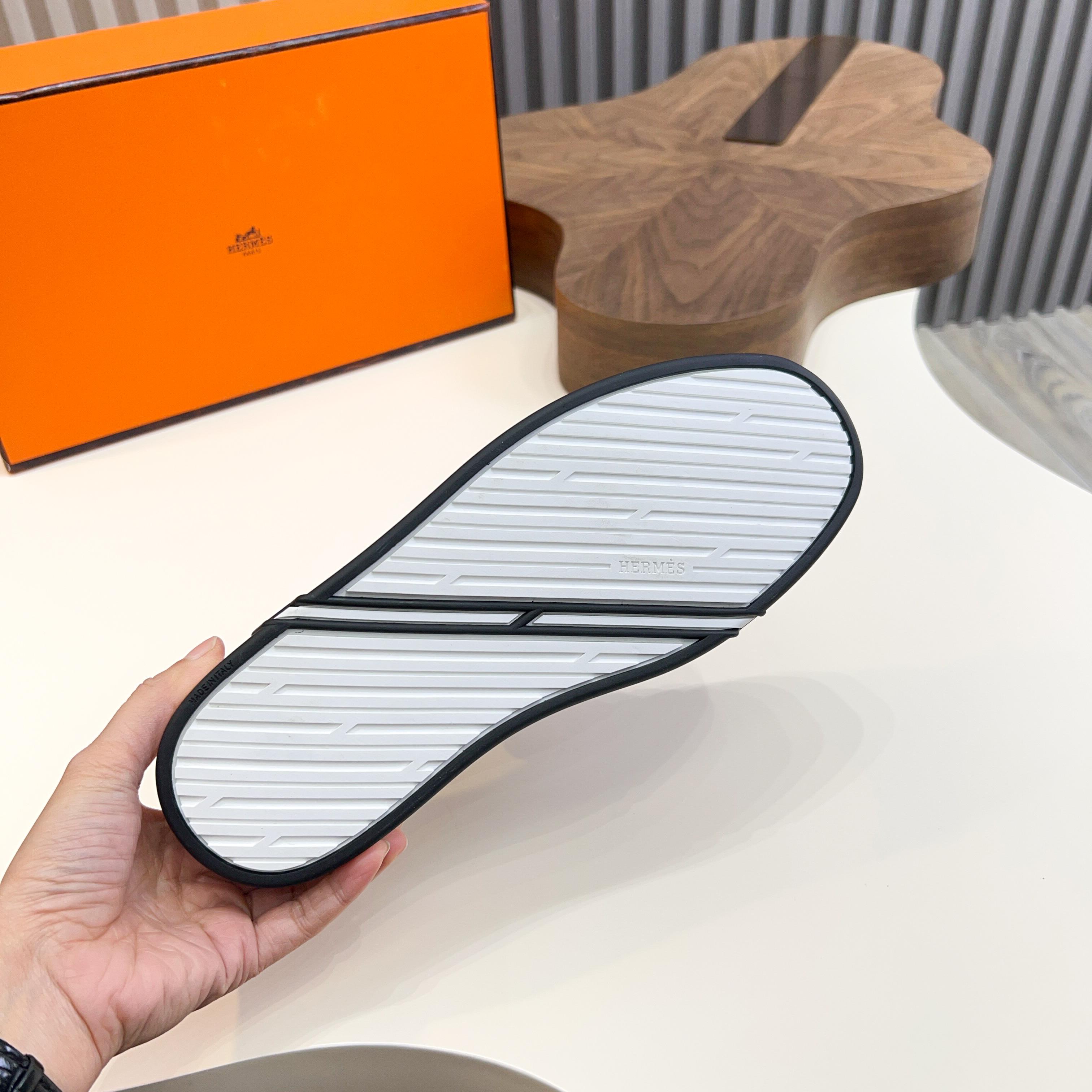 HM Men's Electric Sandals Black Suede Calfskin 602591