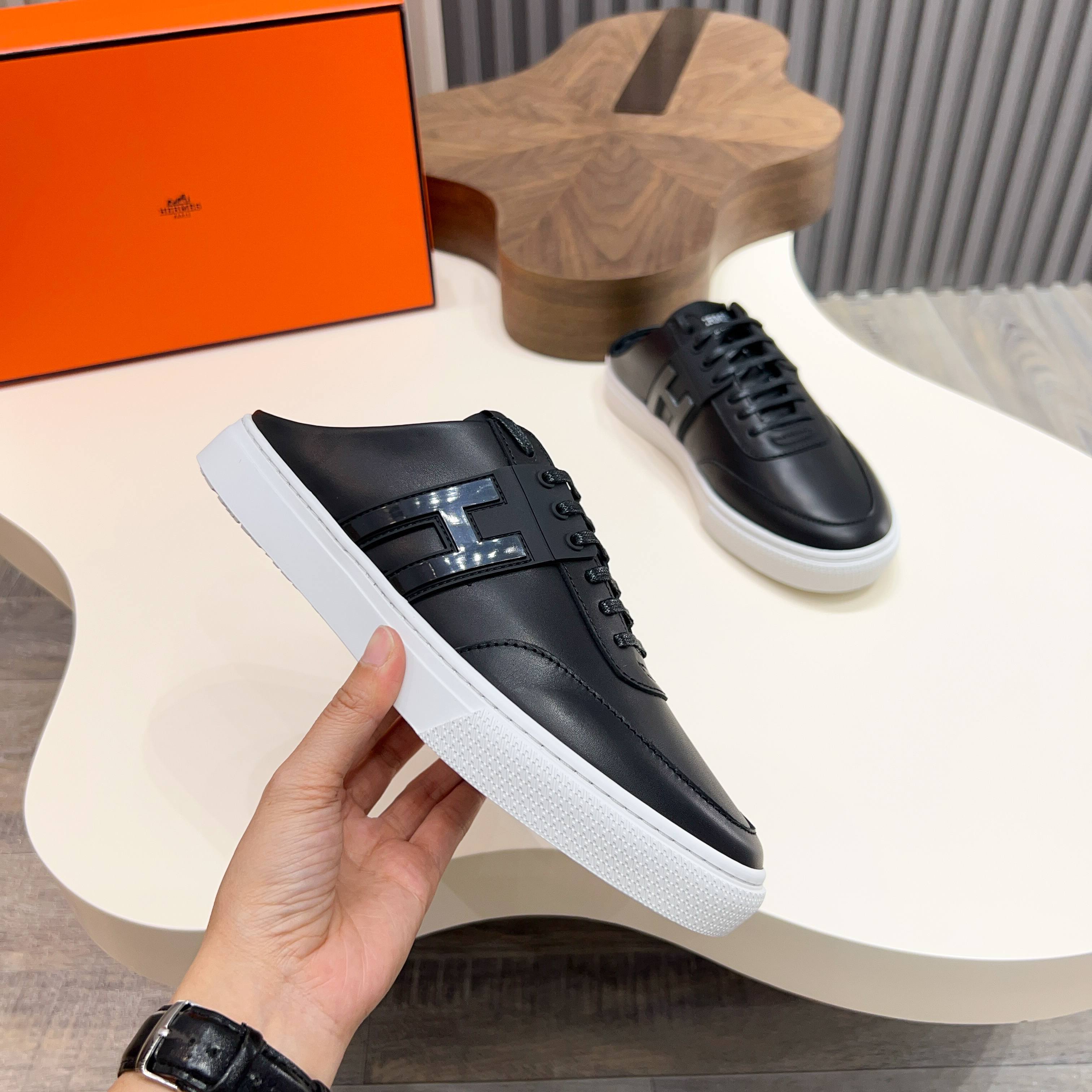 HM Men's Keep Mule Black Calfskin 651999