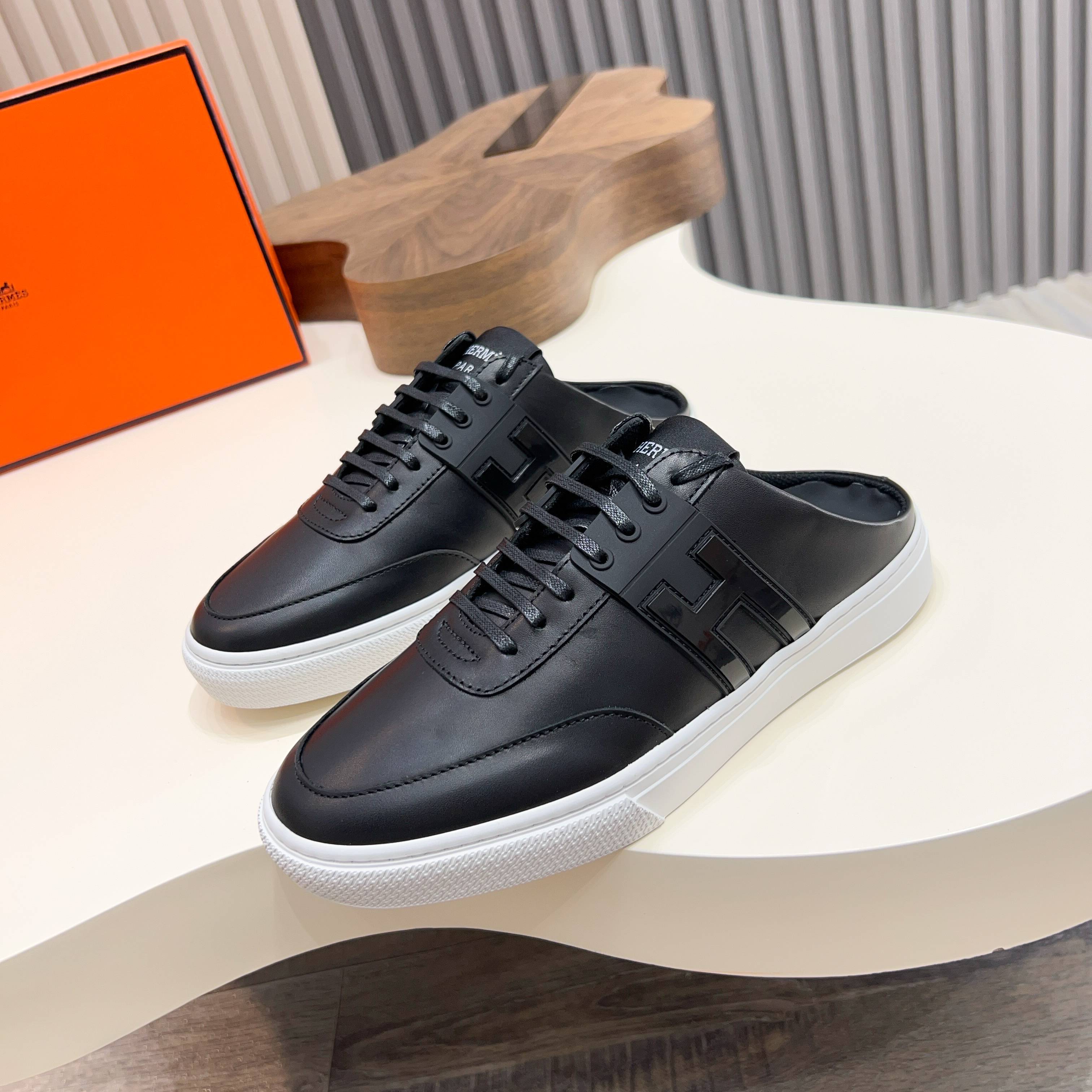 HM Men's Keep Mule Black Calfskin 651999