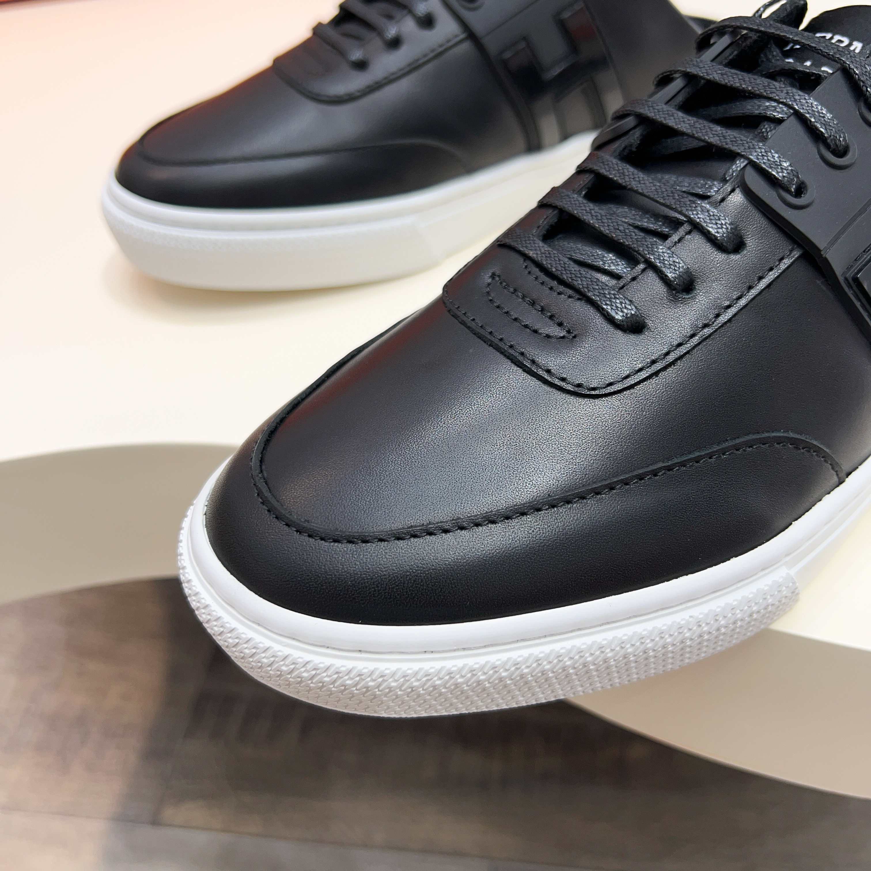 HM Men's Keep Mule Black Calfskin 651999