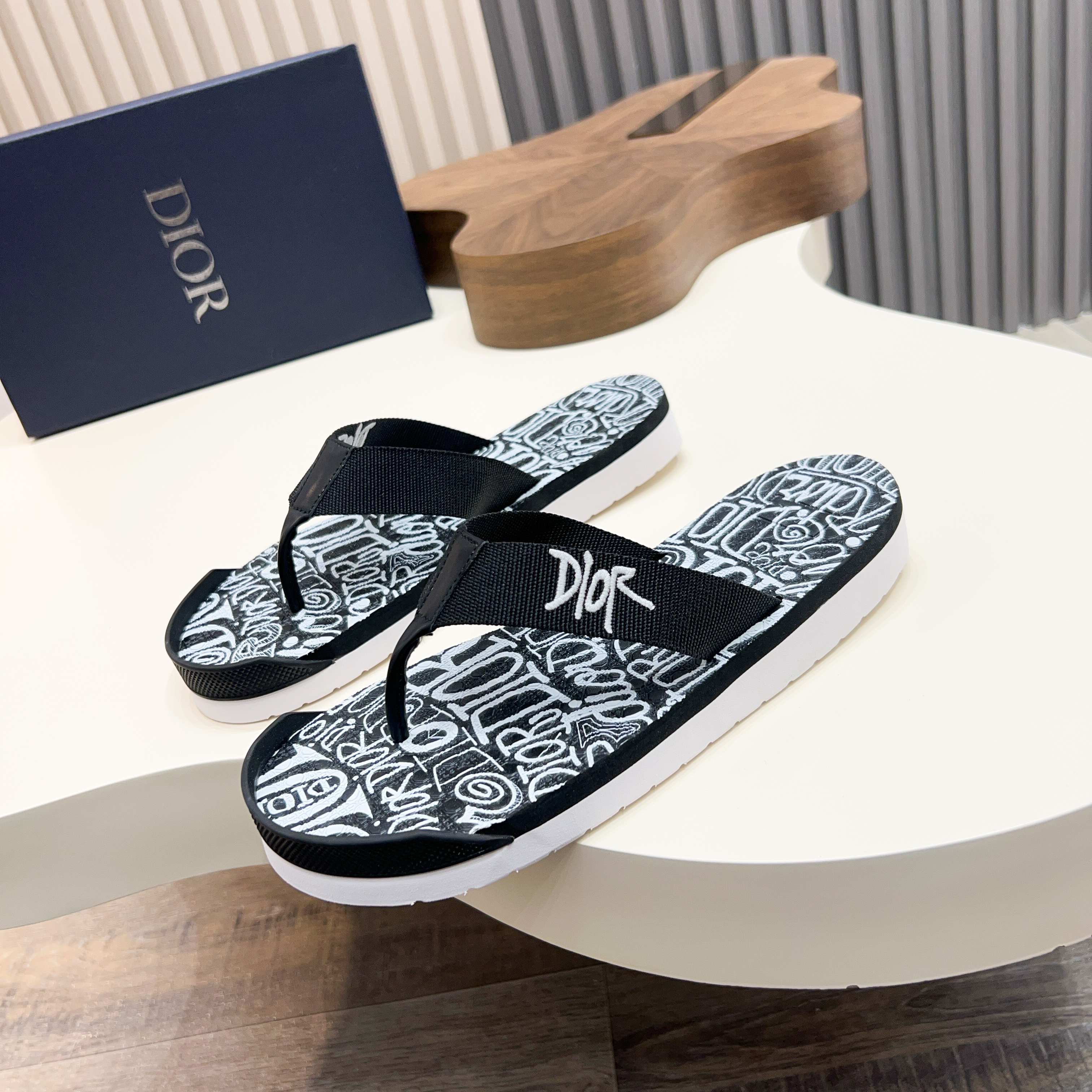 CD Alias Thong Sandals Black Print Fabric 639095