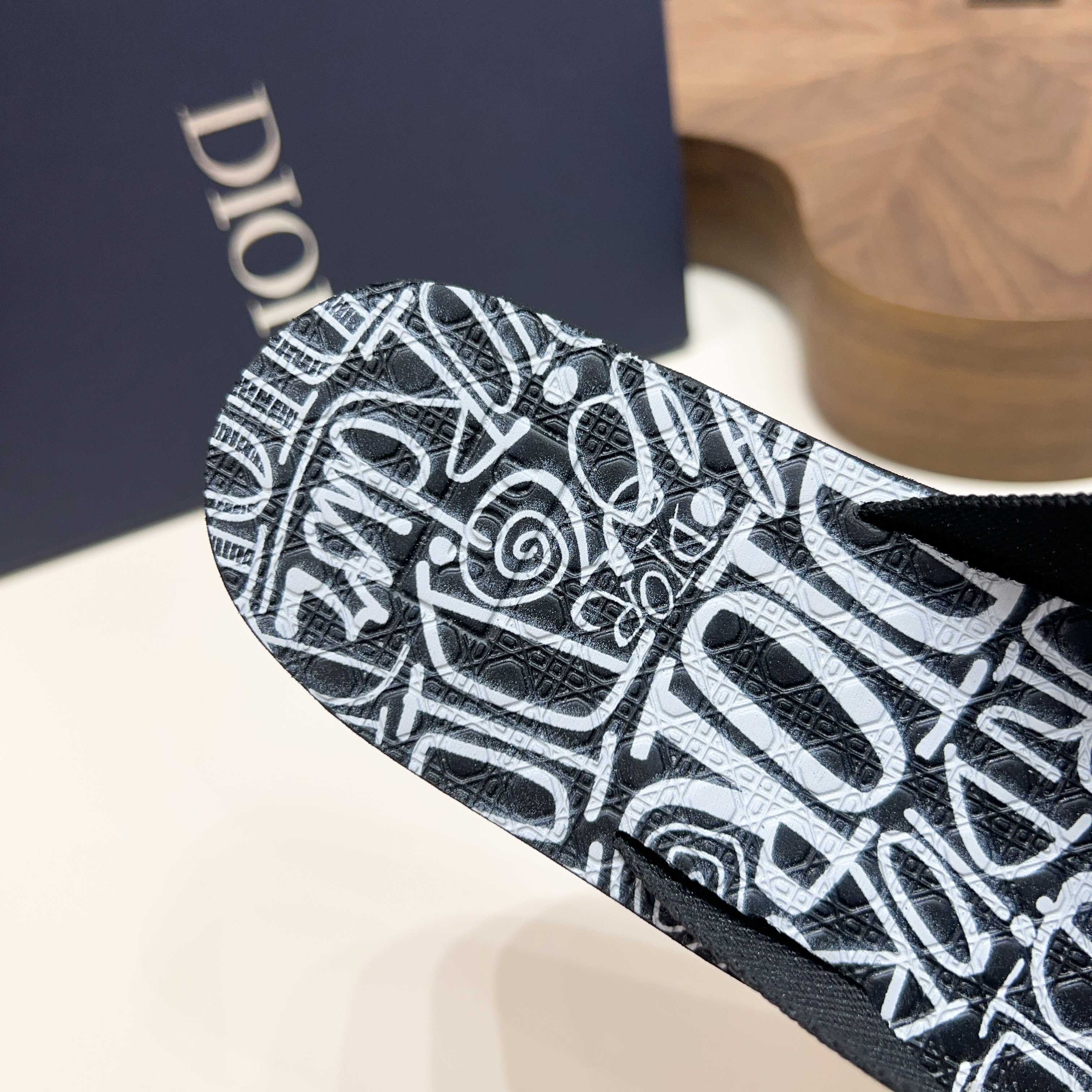 CD Alias Thong Sandals Black Print Fabric 639095