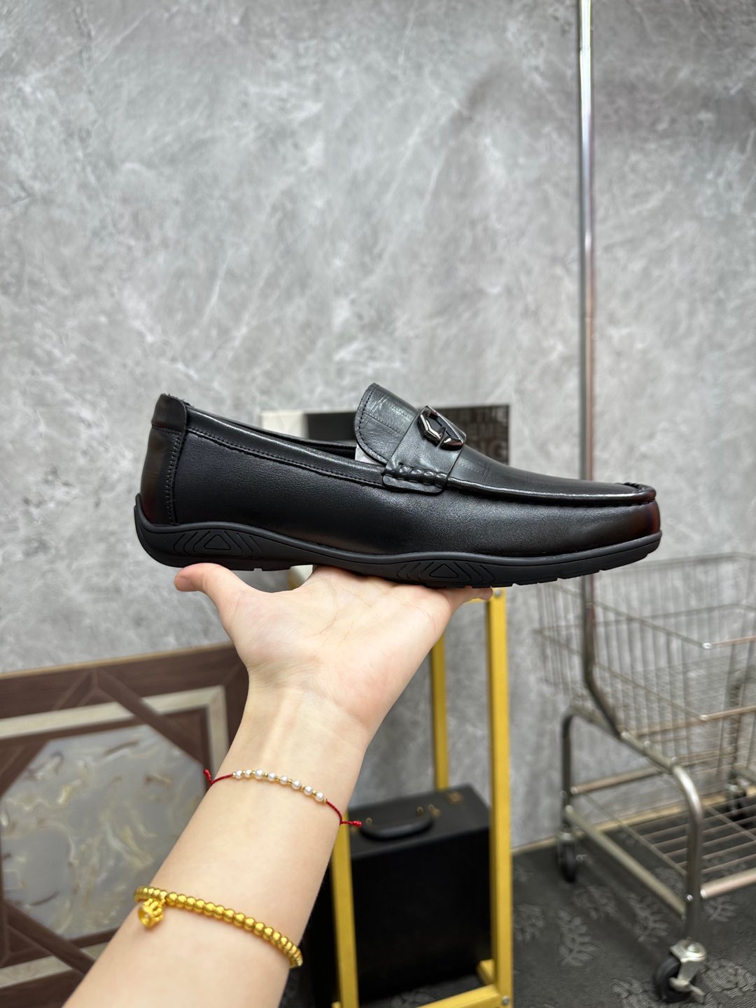 GG Men's Loafer Black Embossed Cowhide 532512