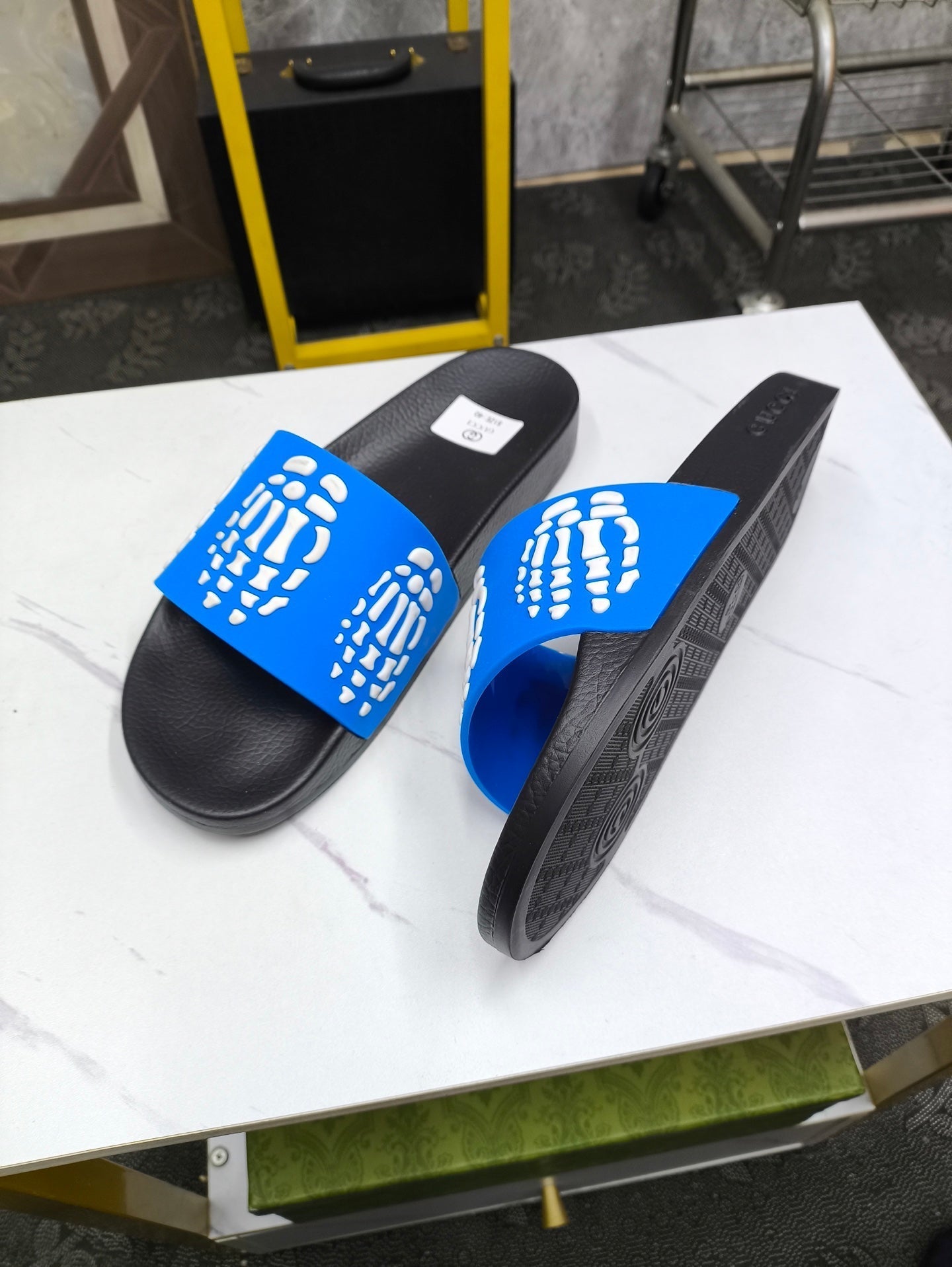 GG Men's Slide Blue Sheepskin Rubber 540049