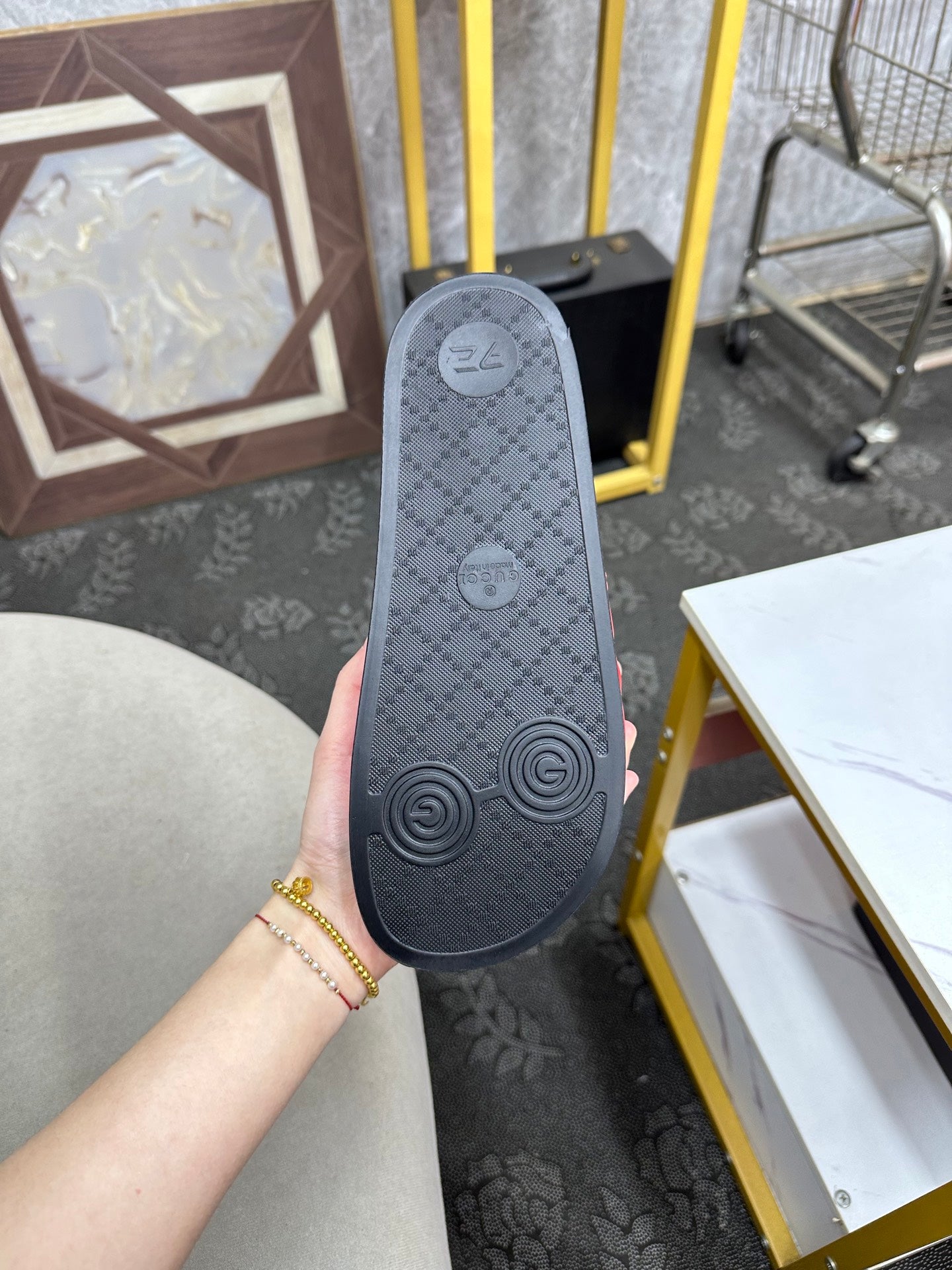 GG Men's Slide Red Sheepskin Rubber 540094