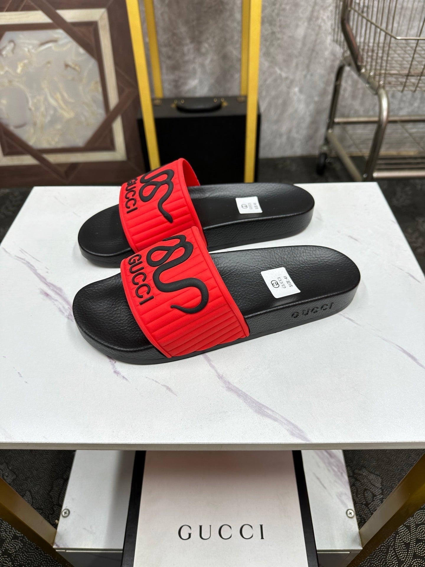 GG Men's Slide Red Sheepskin Rubber 540094