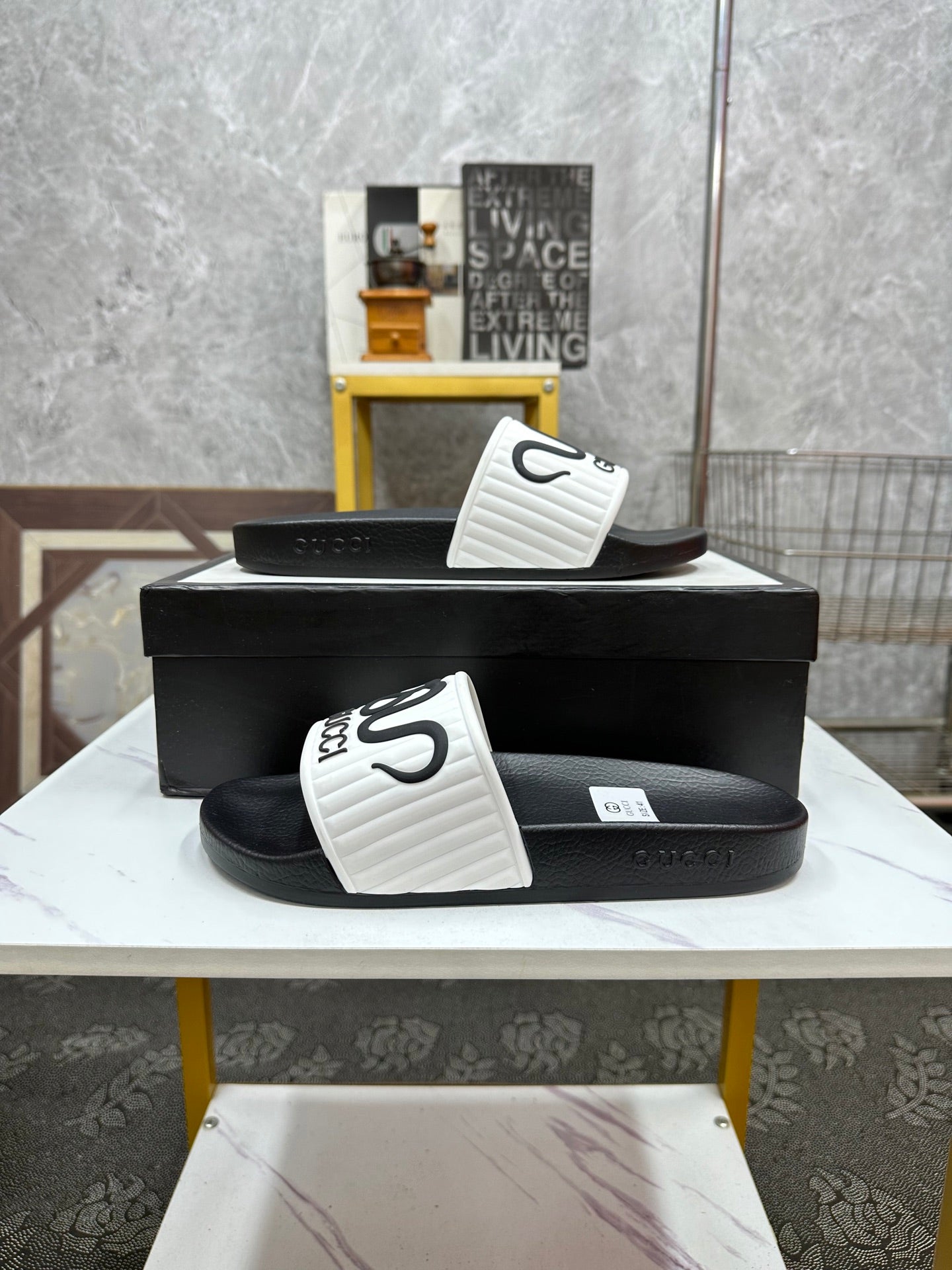 GG Men's Slide White Sheepskin Rubber 540097