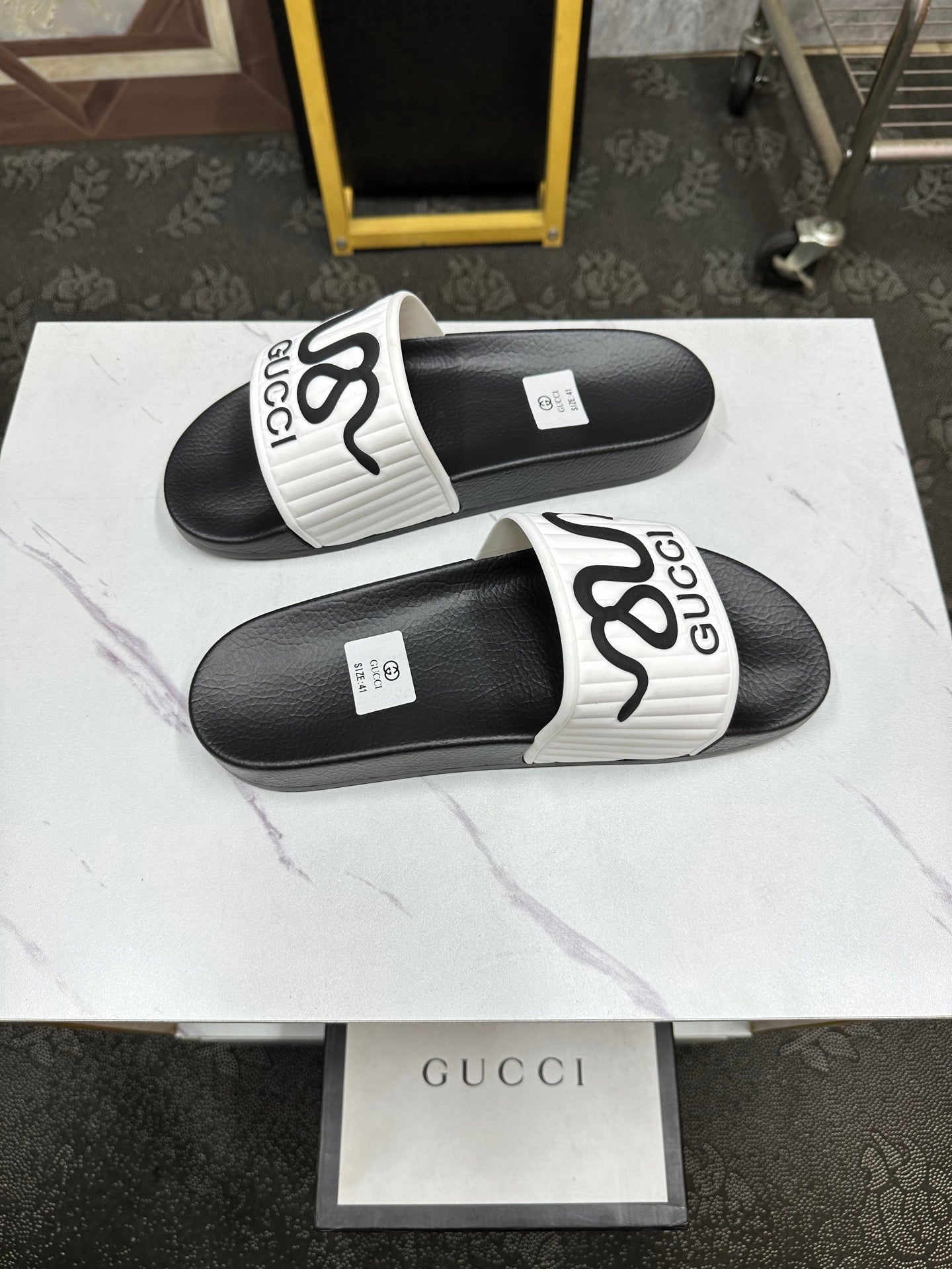 GG Men's Slide White Sheepskin Rubber 540097