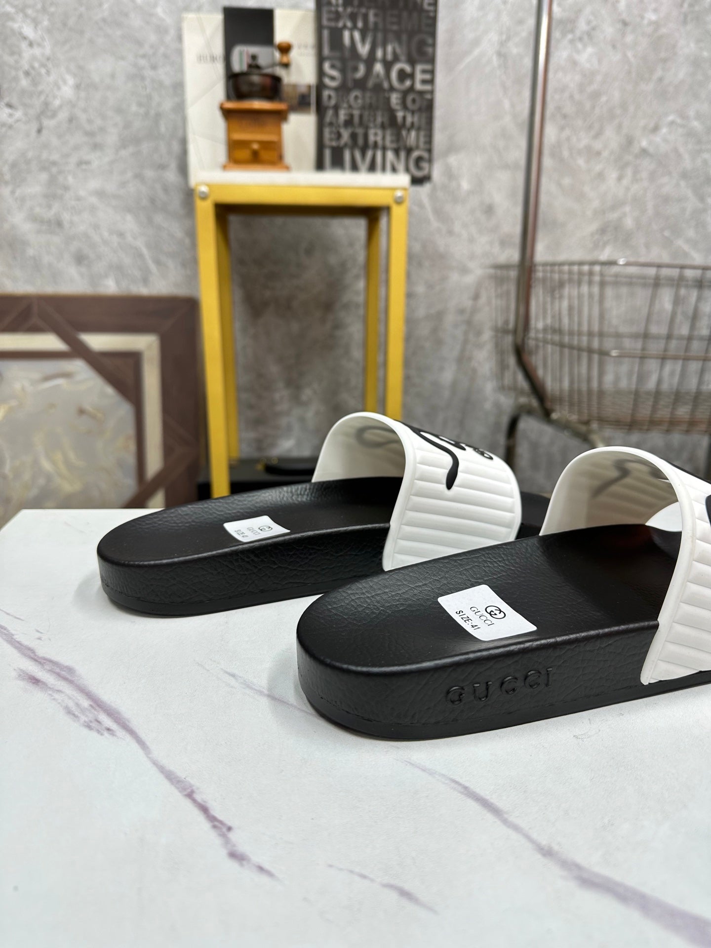 GG Men's Slide White Sheepskin Rubber 540097