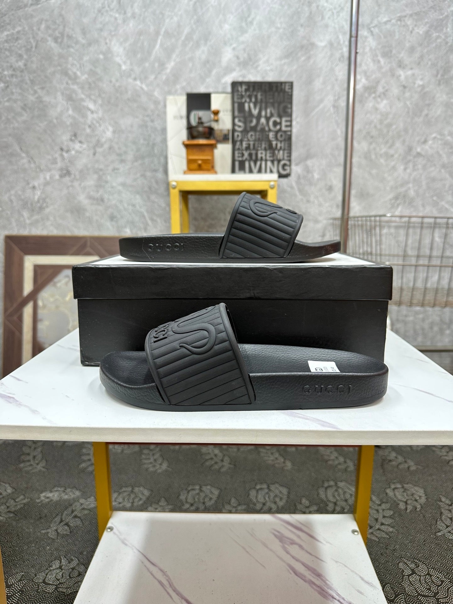 GG Men's Slide Black Sheepskin Rubber 540099