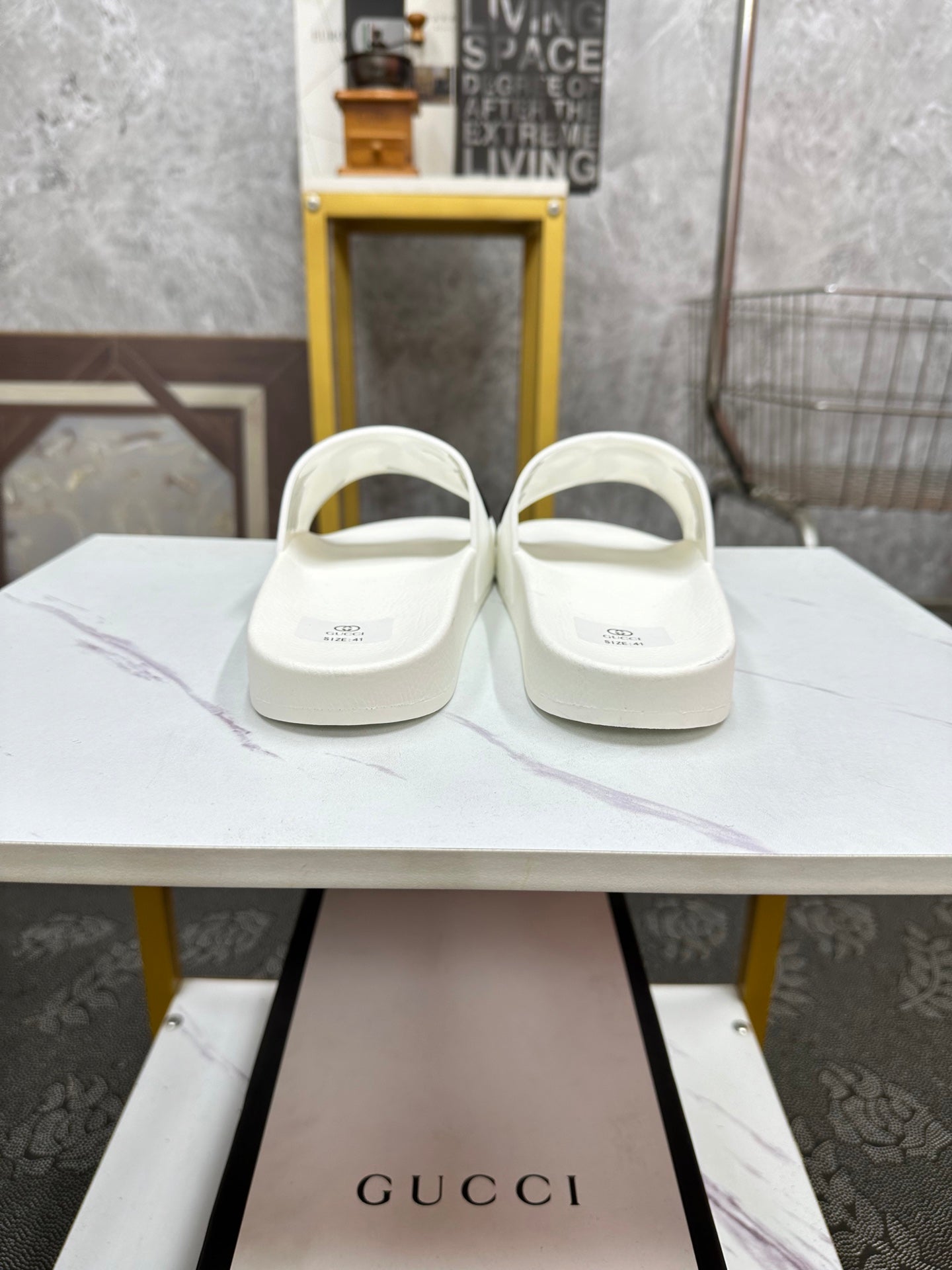 GG Men's Snake Embossed Slide White Black Rubber 540109