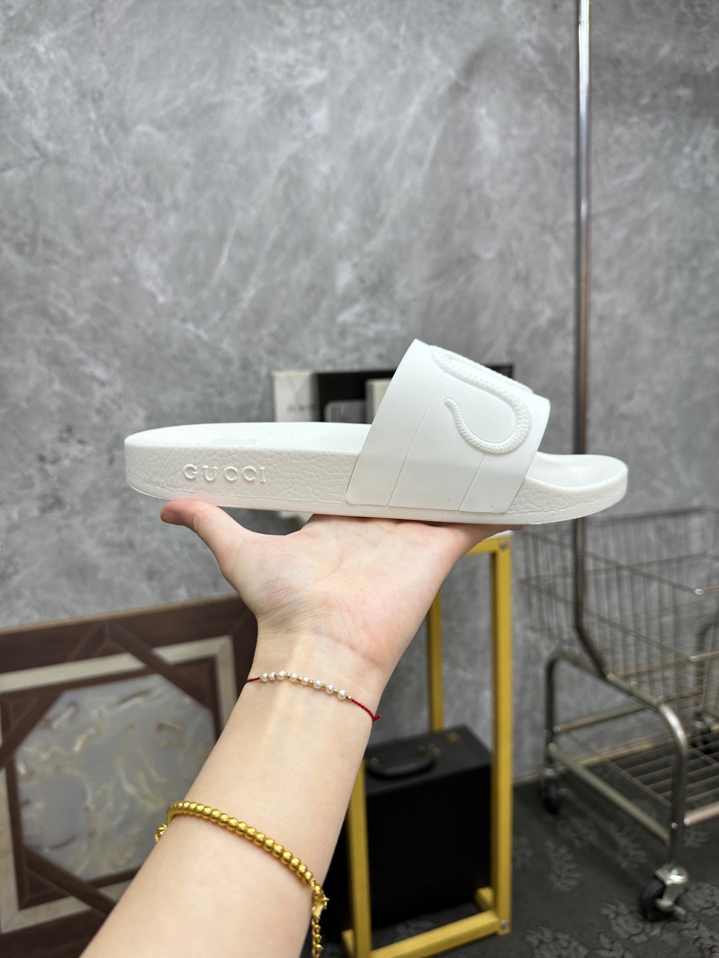 GG Men's Snake Embossed Slide White Rubber 540111