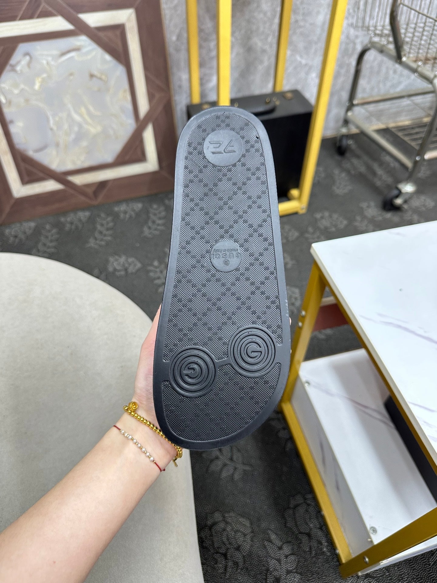 GG Men's Snake Embossed Slide Red Rubber 540114