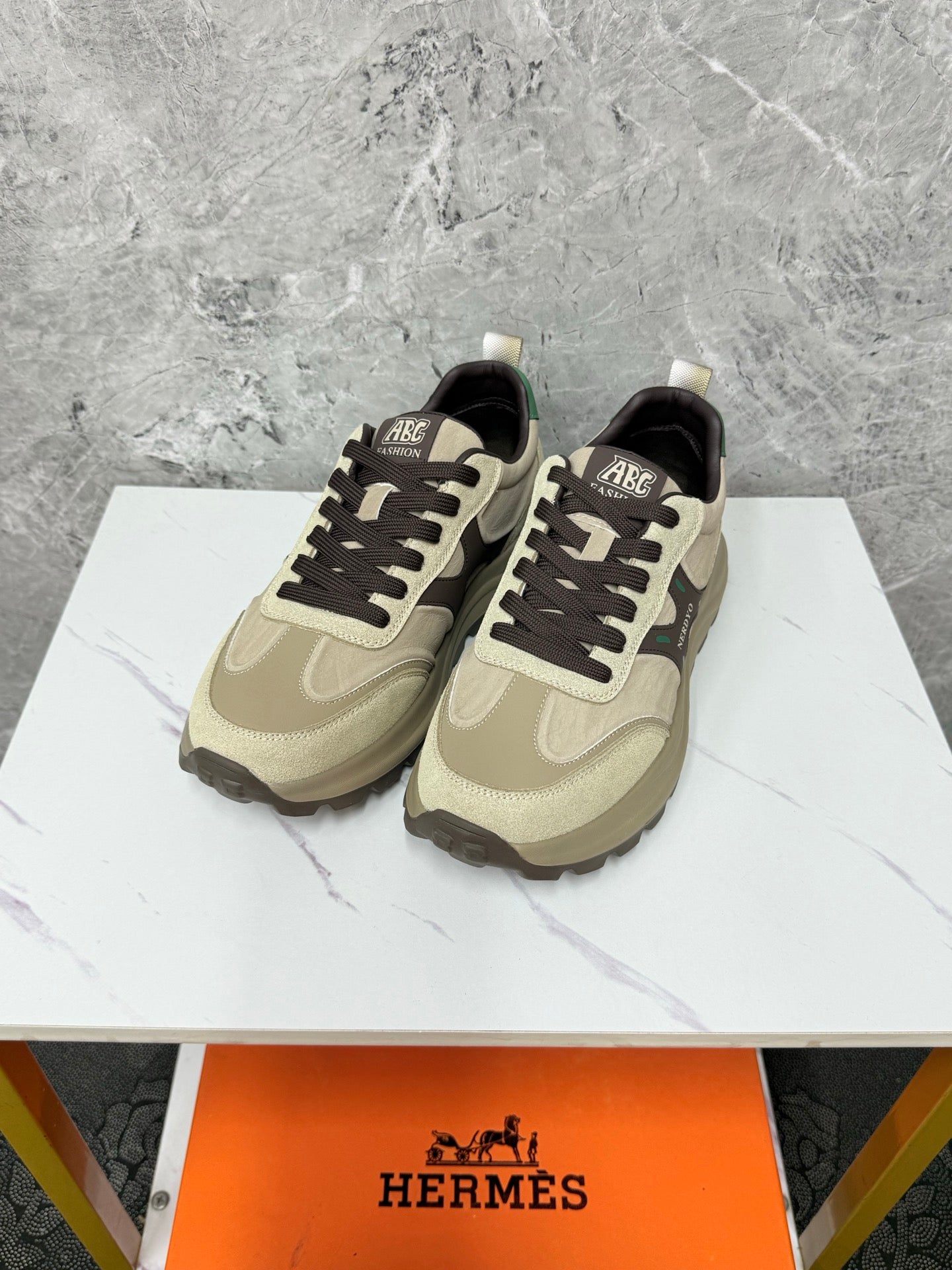 HM Men's Sneaker Beige Suede 602094