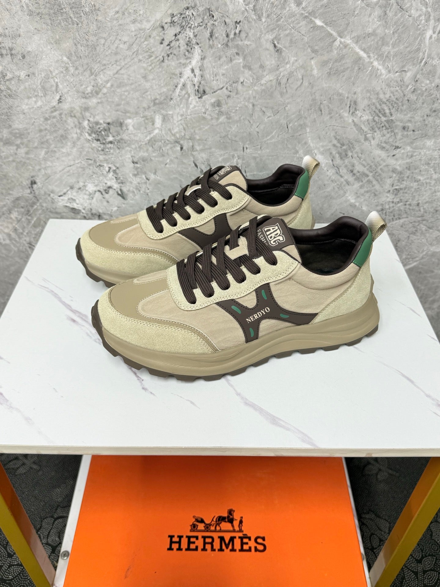 HM Men's Sneaker Beige Suede 602094